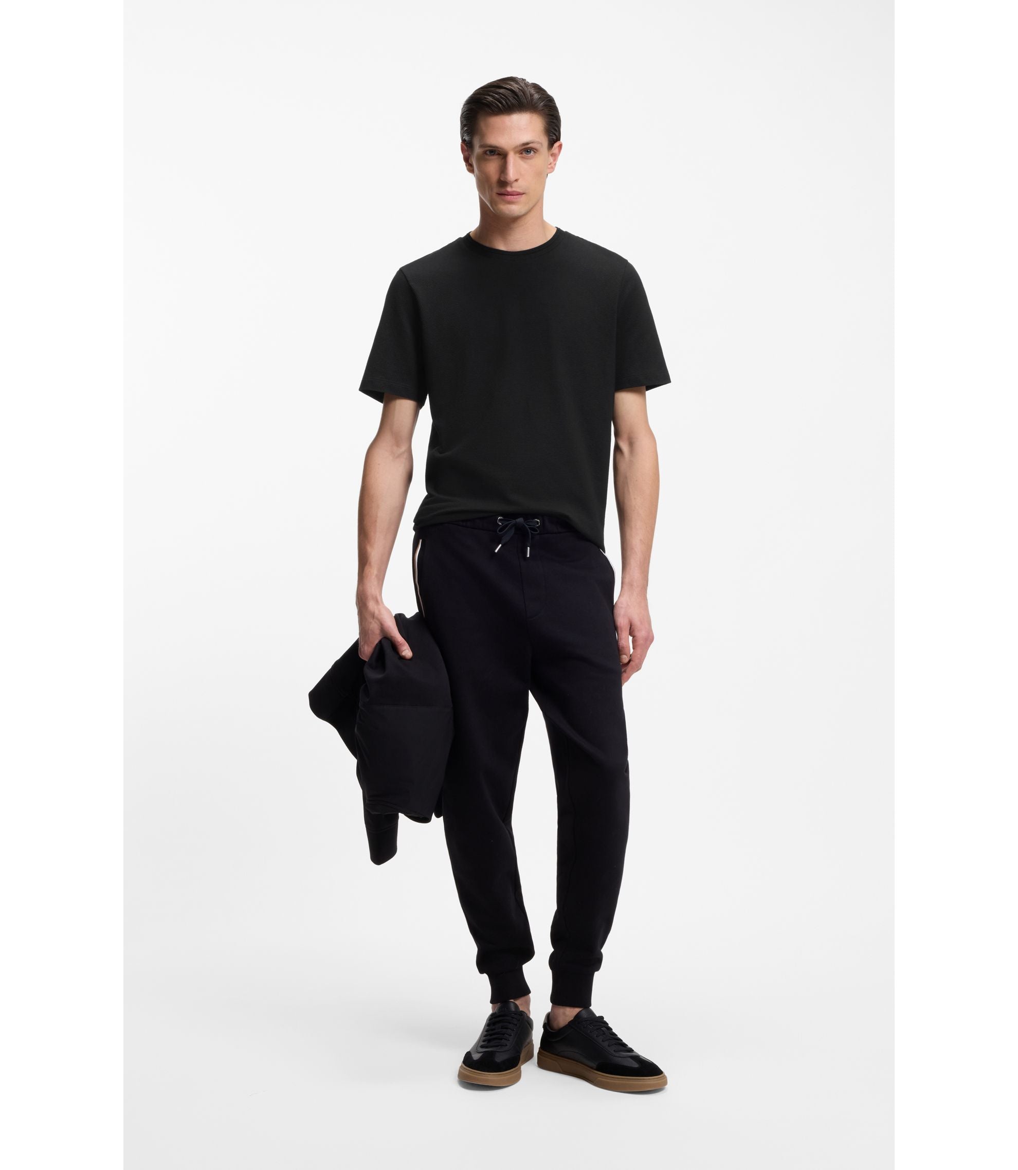 #color_black