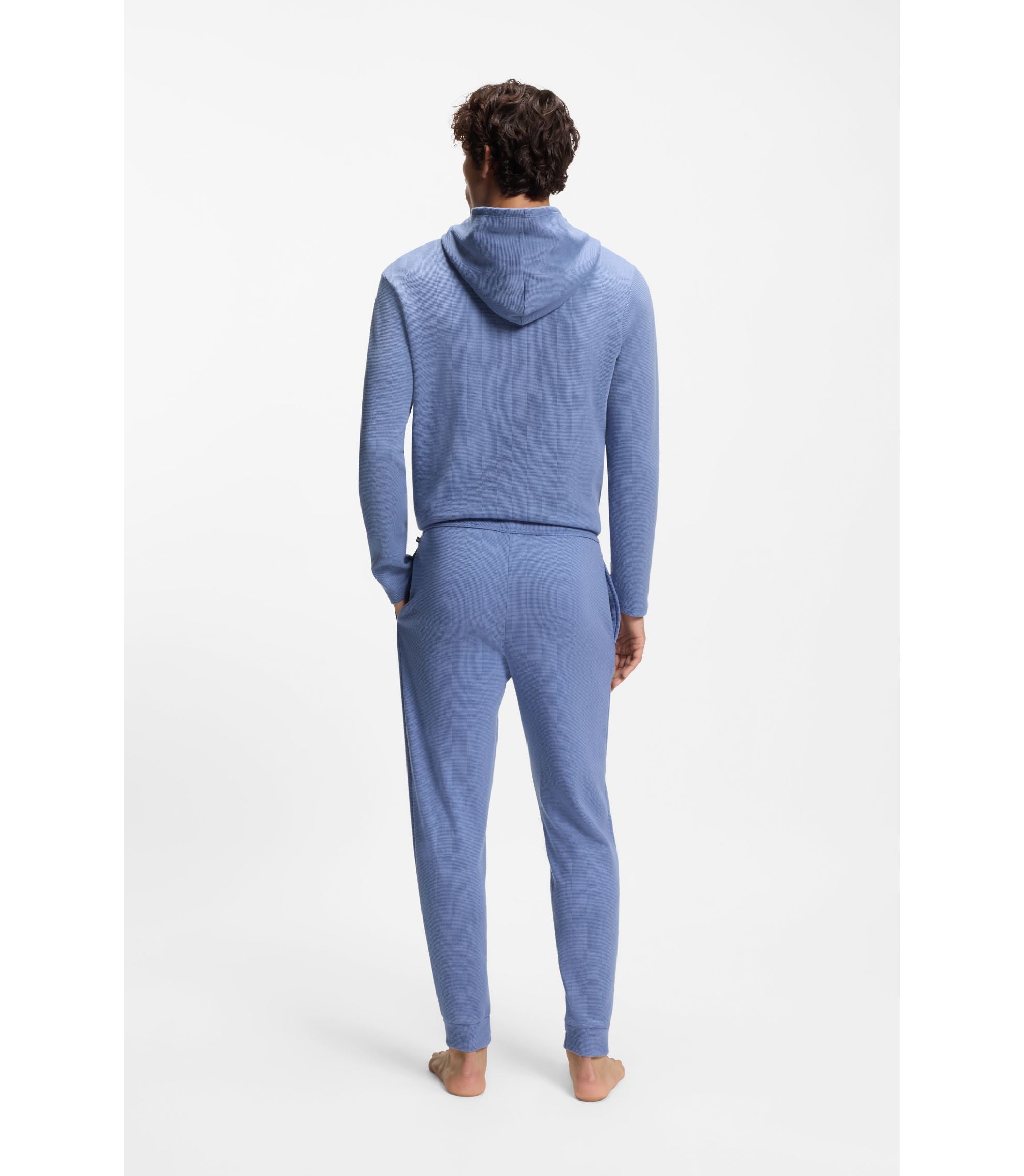 #color_light-blue
