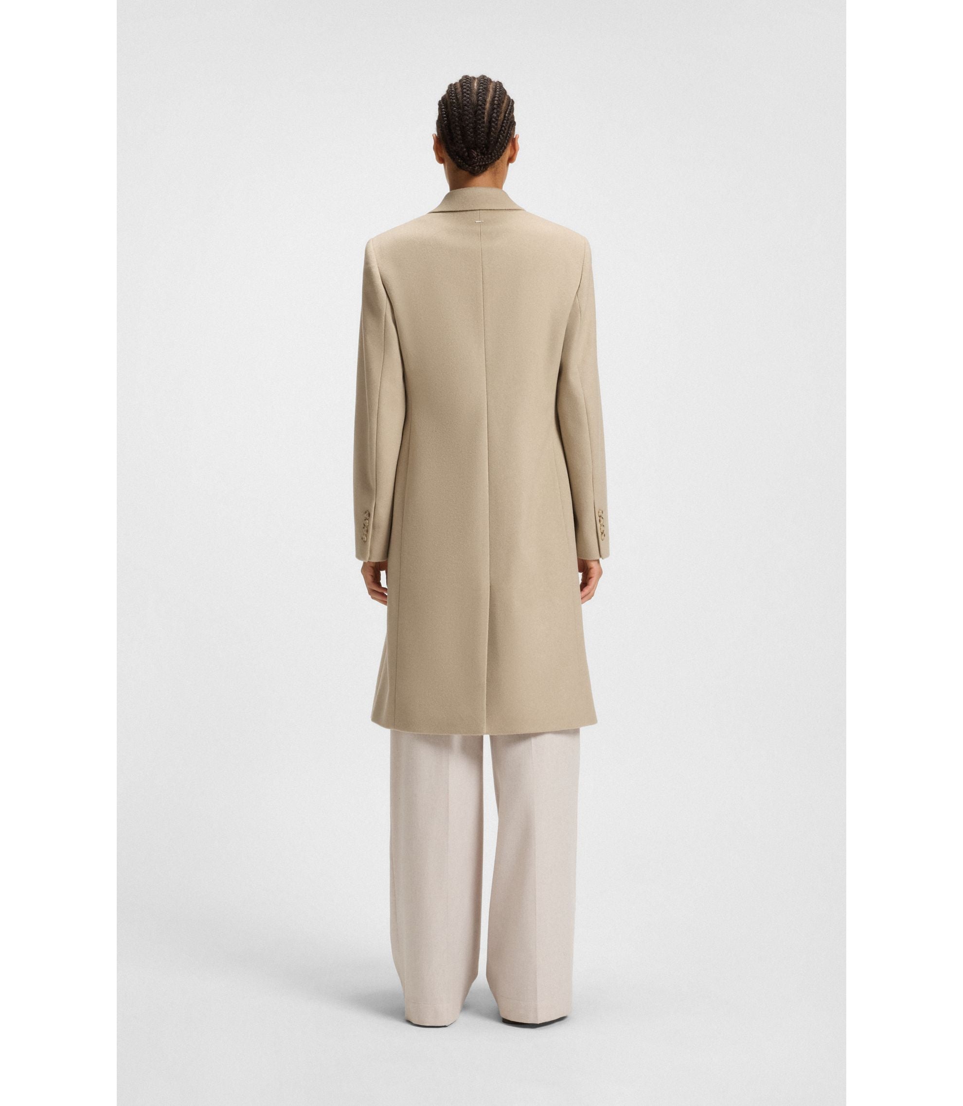 #color_light-beige