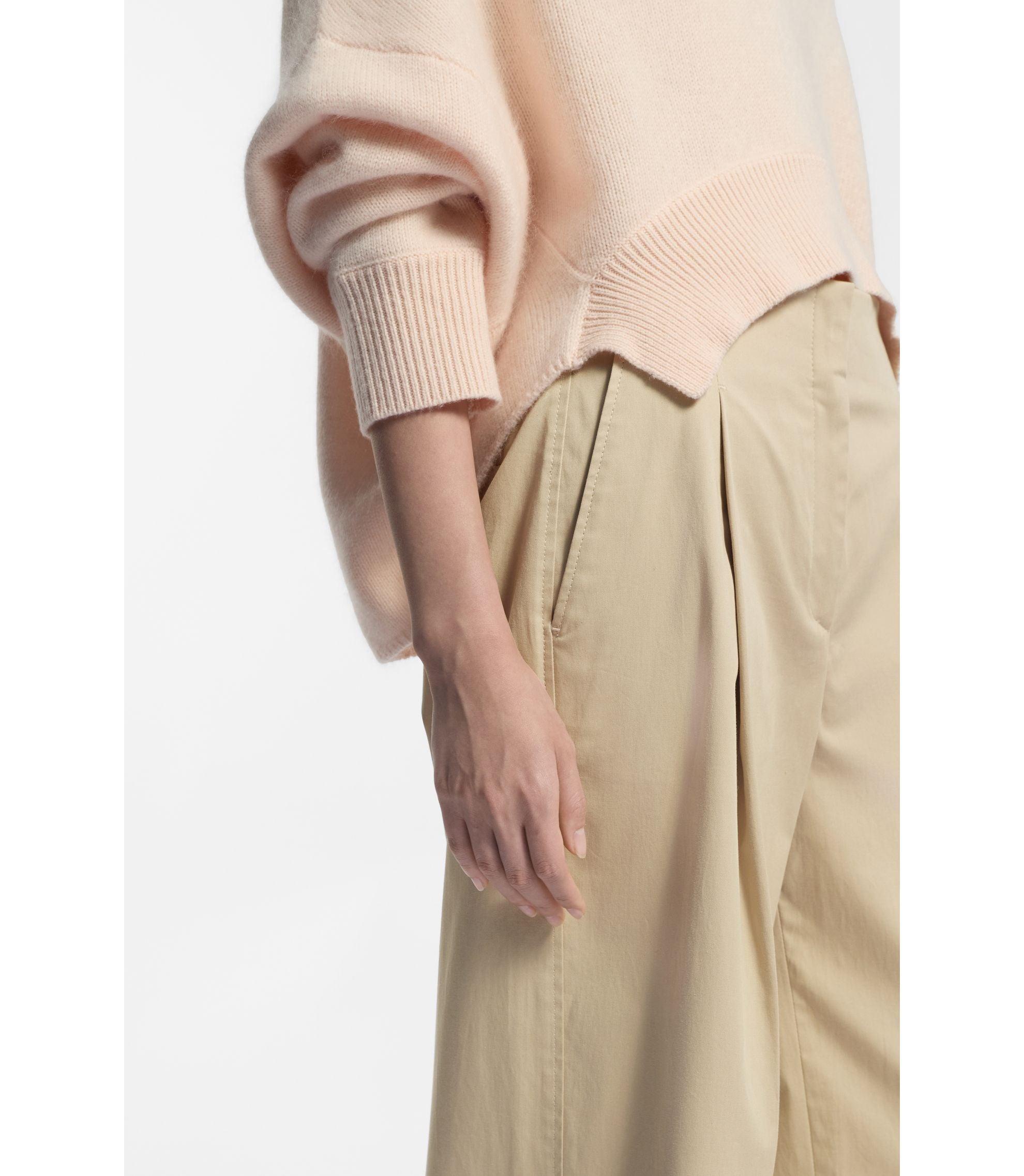 #color_light-beige
