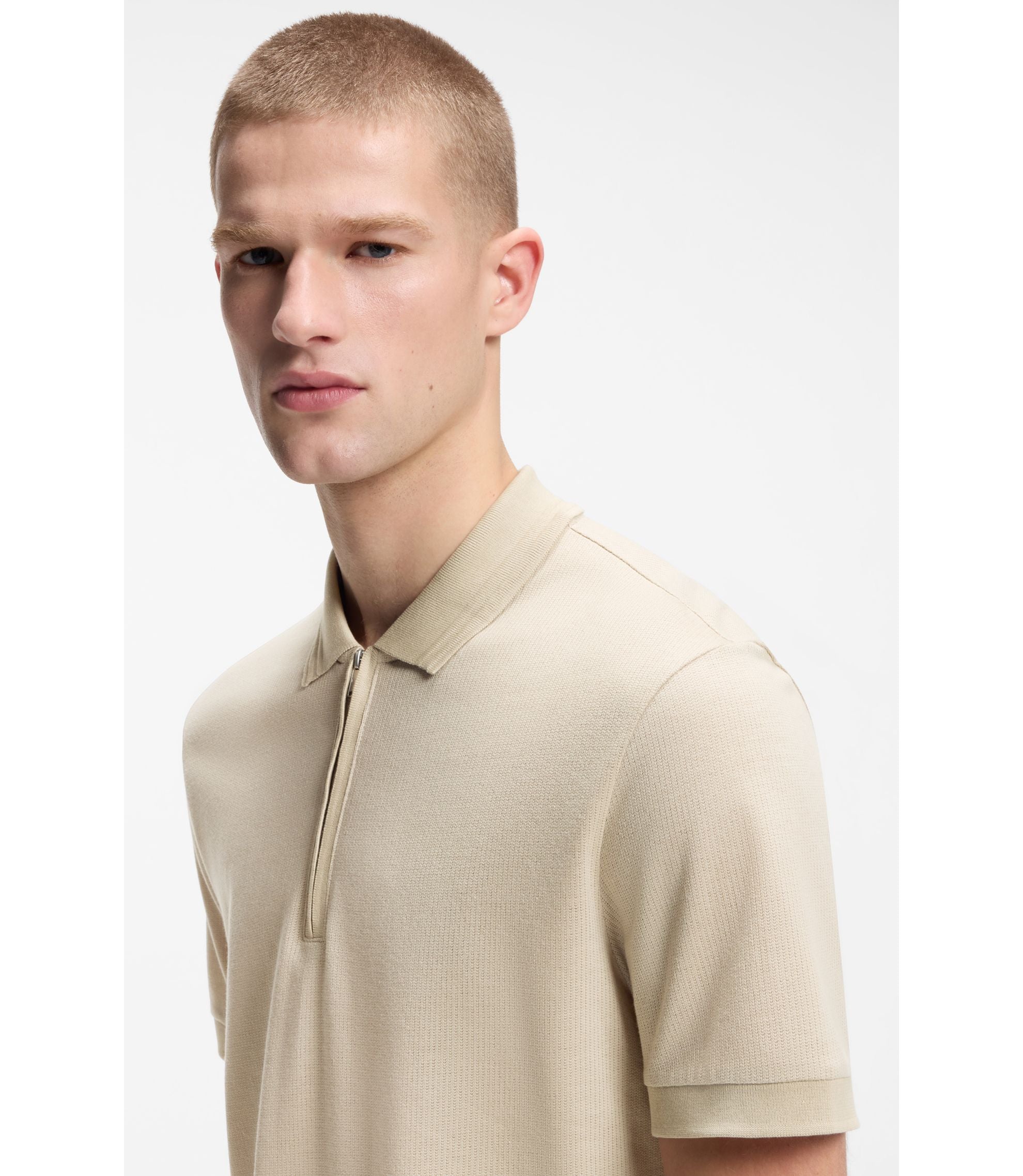 #color_light-beige