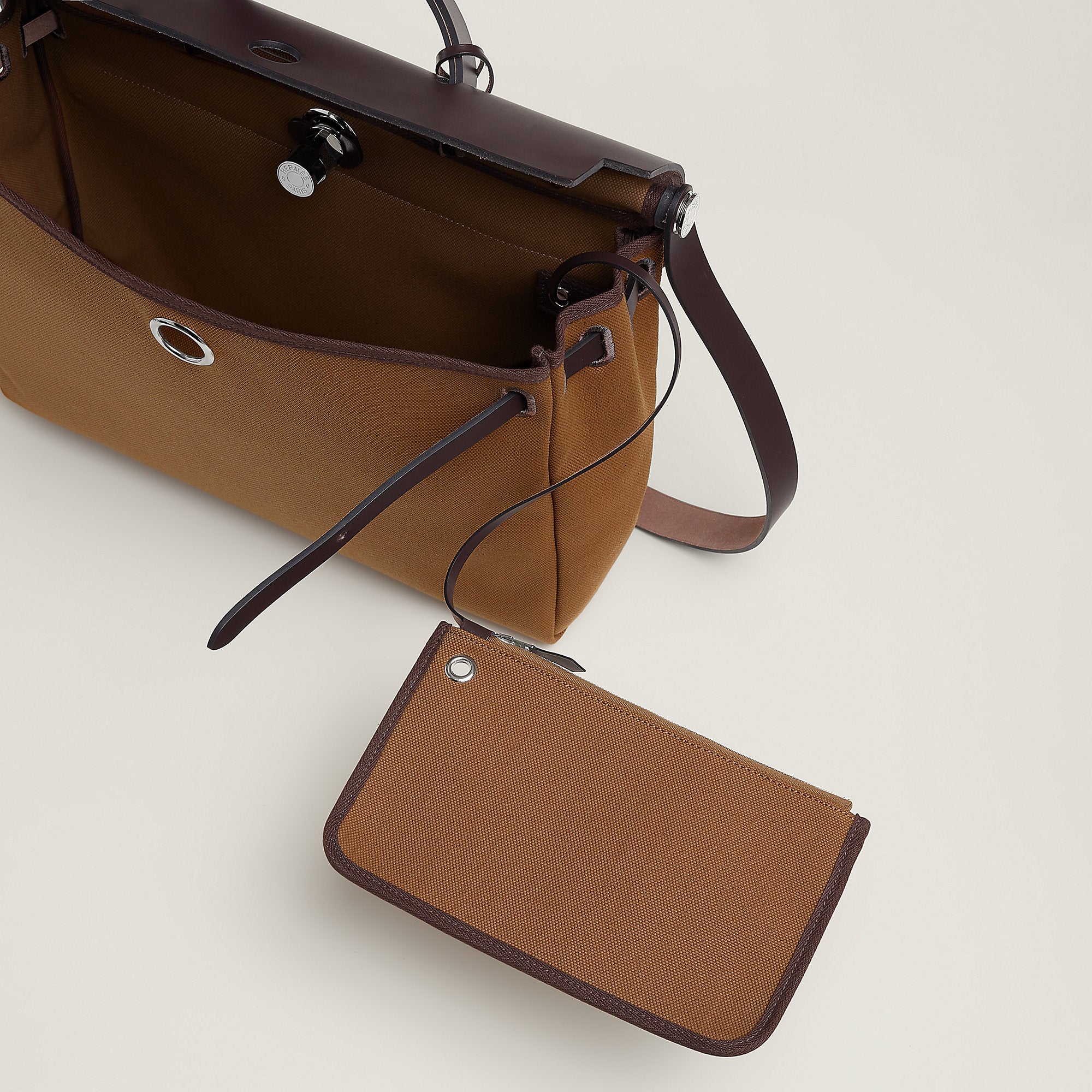 Hermes Herbag Messenger 39 Bag Alezan