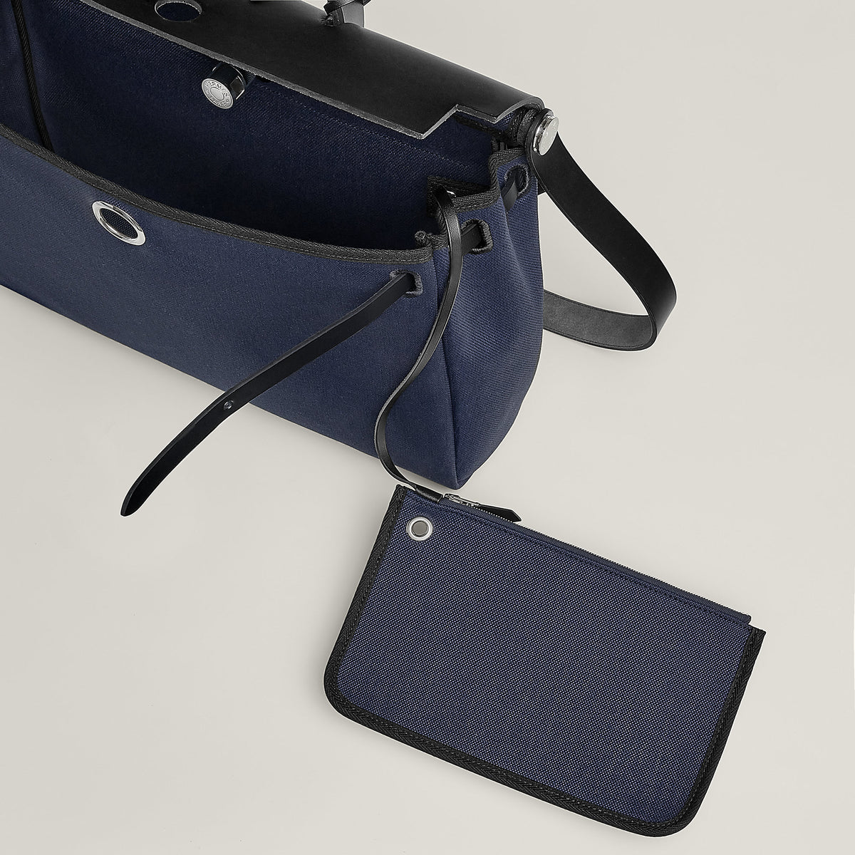 Hermes Herbag Messenger 39 Bag Bleu Marine