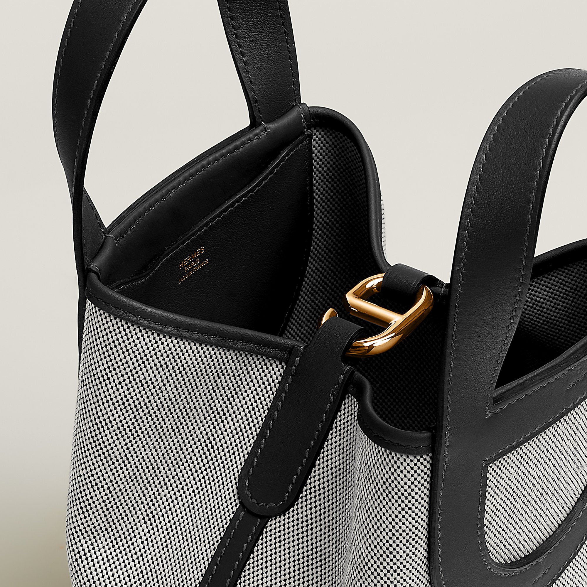 Hermes In The Loop 18 Bag Cru