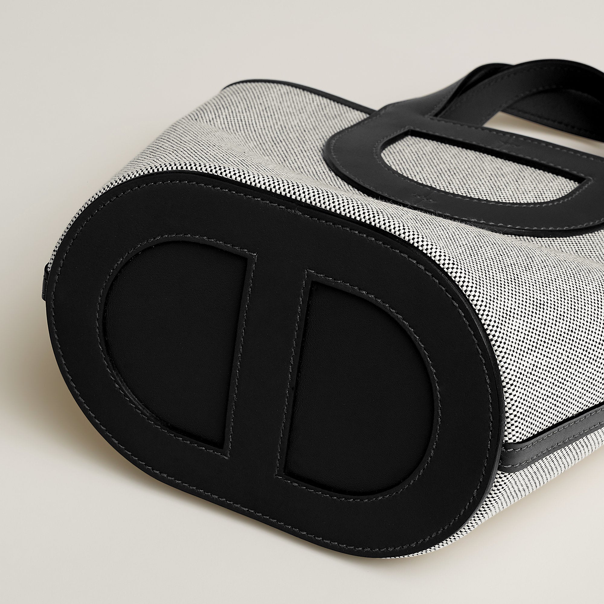 Hermes In The Loop 18 Bag Cru