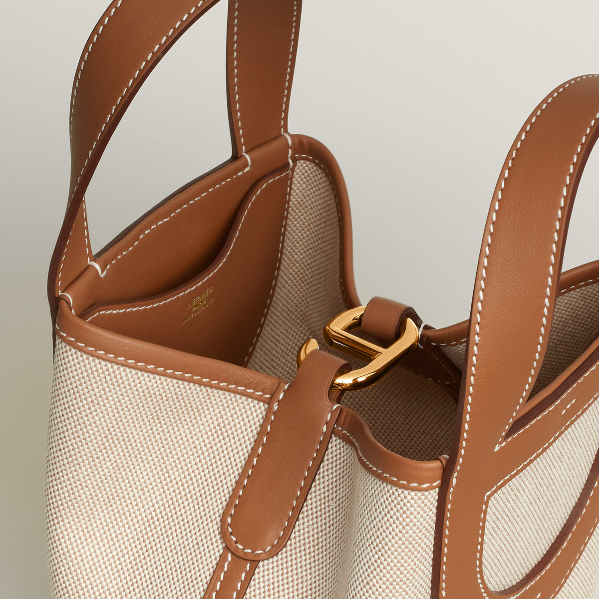 Hermes In The Loop 18 Bag Cru