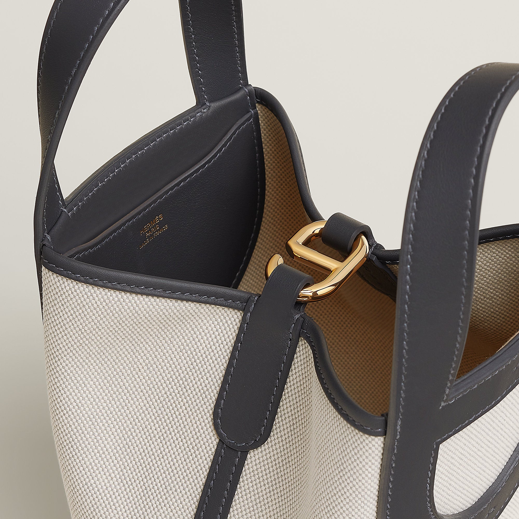 Hermes In The Loop 18 Bag Cru