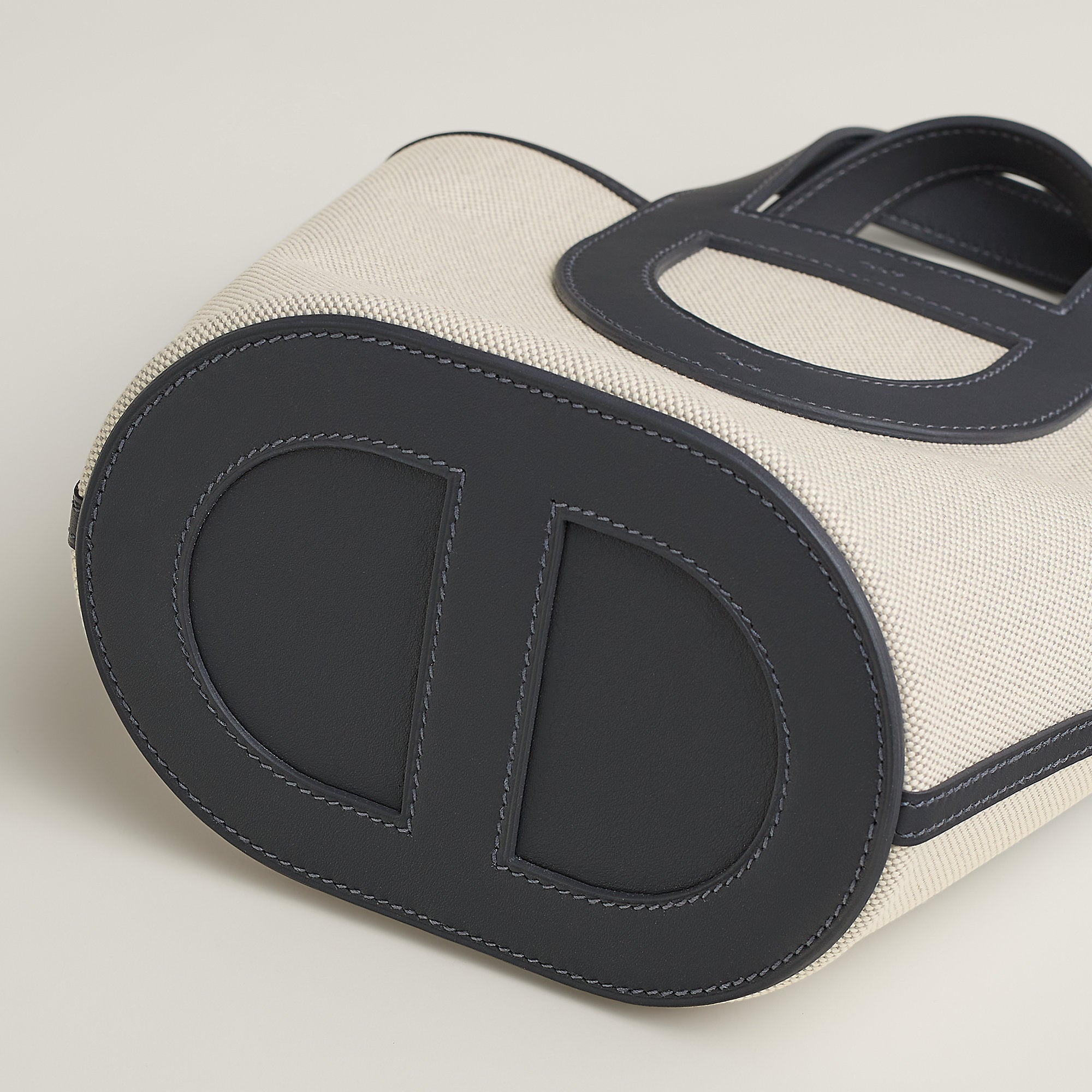 Hermes Herms In The Loop 18 Bag Noir