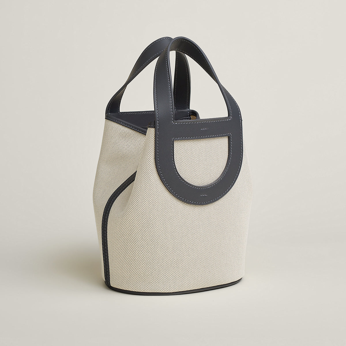 Hermes In The Loop 18 Bag Cru