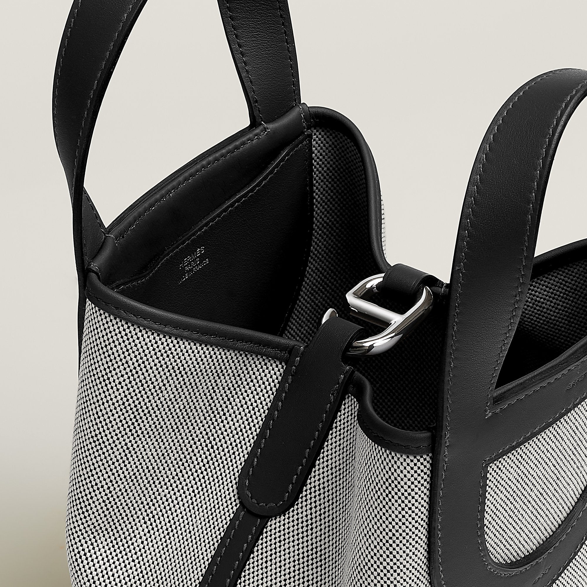 Hermes In The Loop 18 Bag Cru