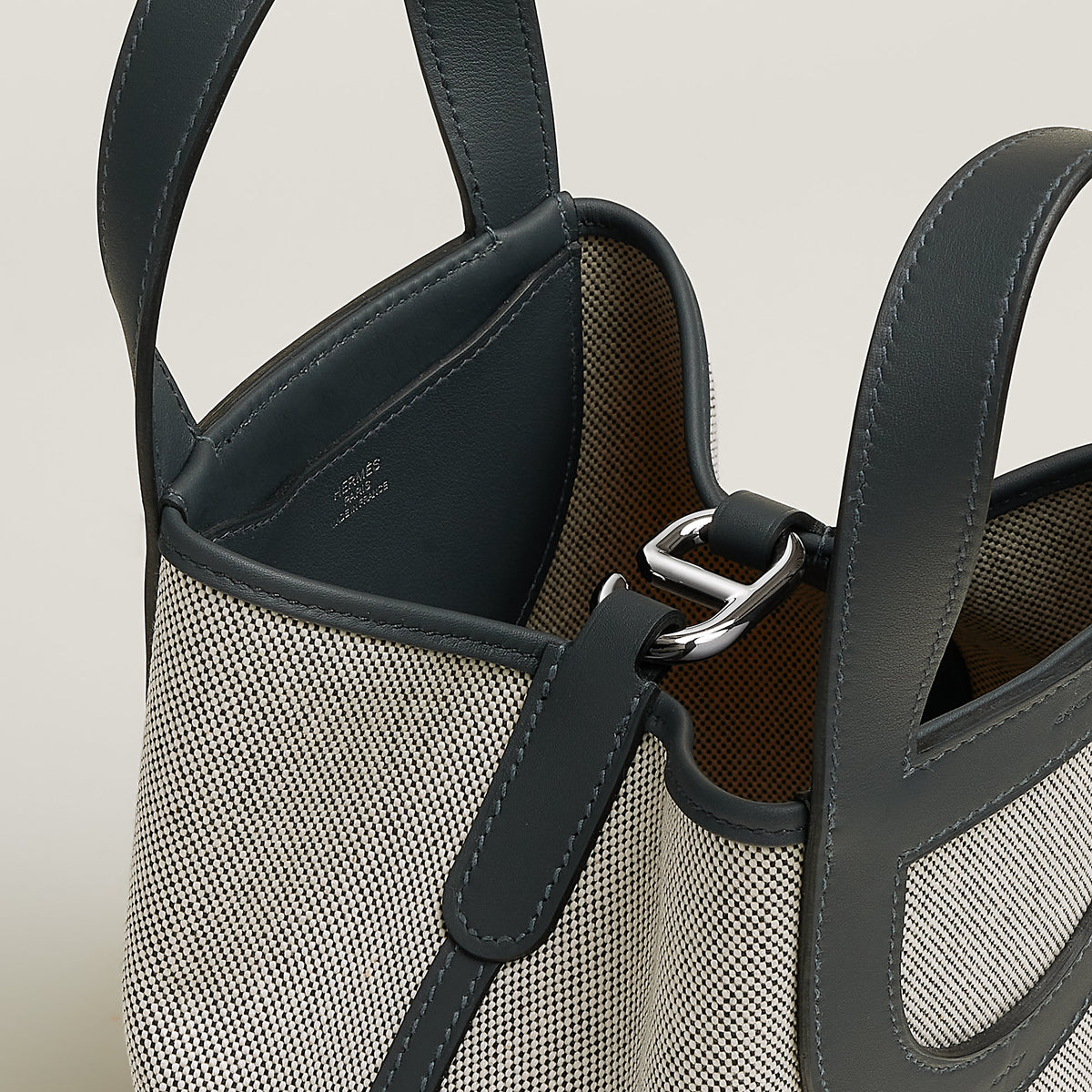 Hermes In The Loop 18 Bag Cru
