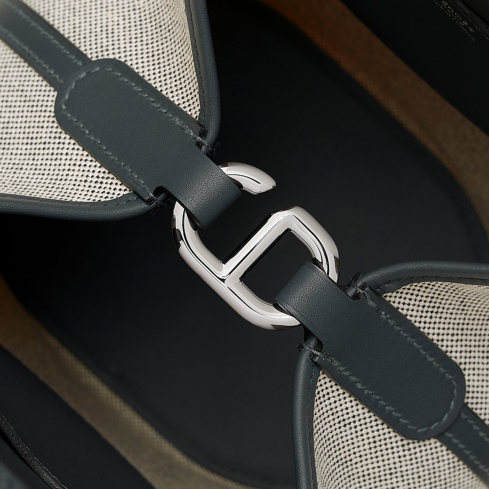 Hermes Herms In The Loop 18 Bag Noir