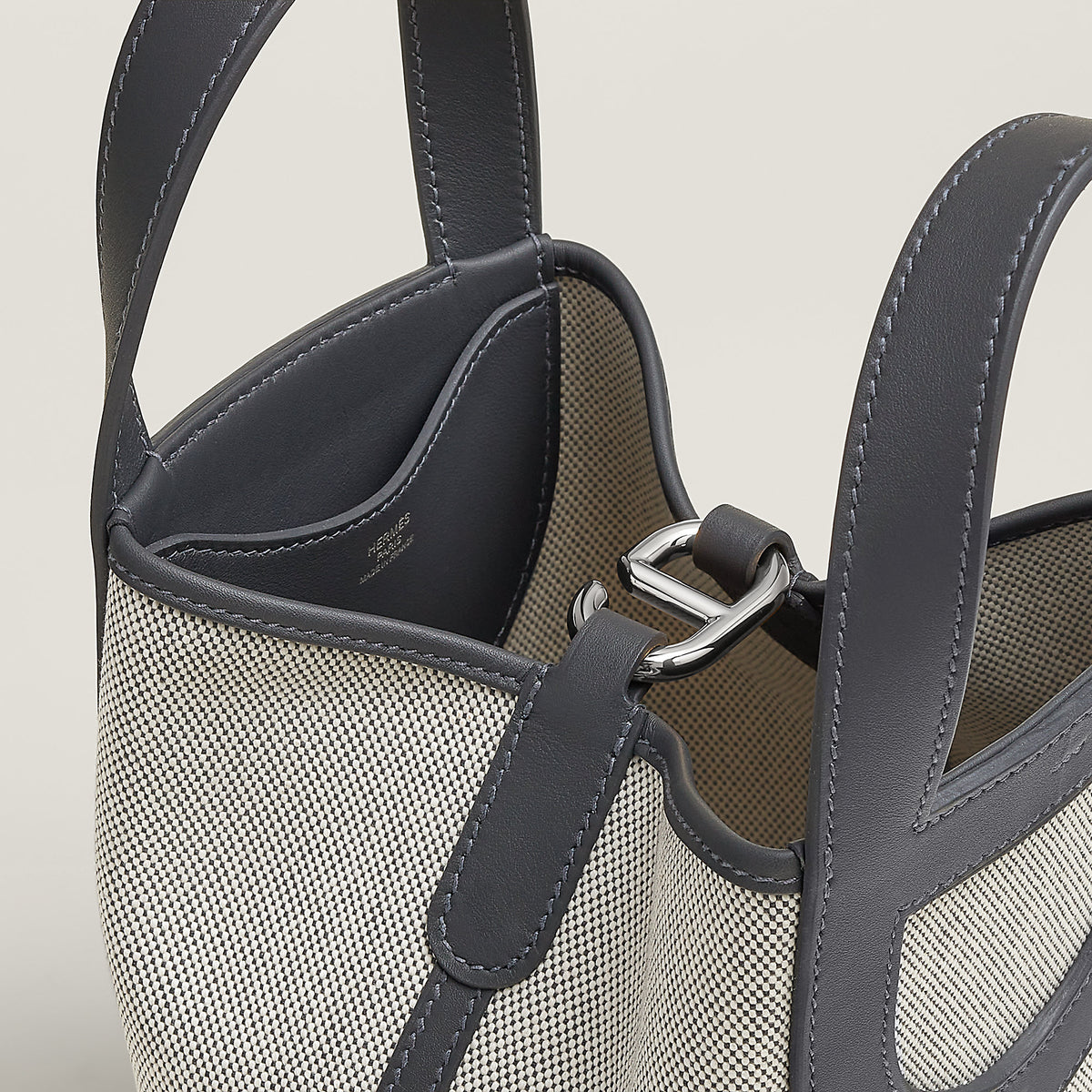 Hermes In The Loop 18 Bag Cru