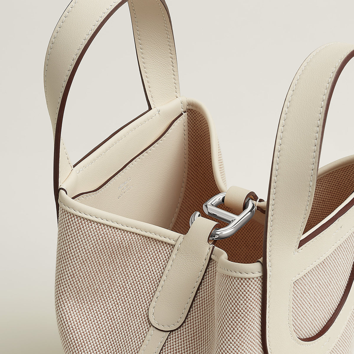 Hermes In The Loop 18 Bag Cru