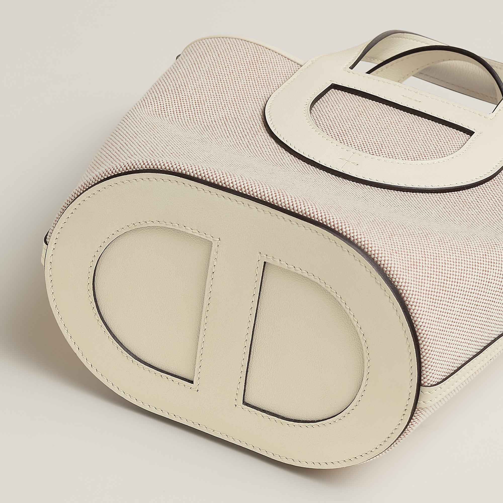 Hermes In The Loop 18 Bag Cru