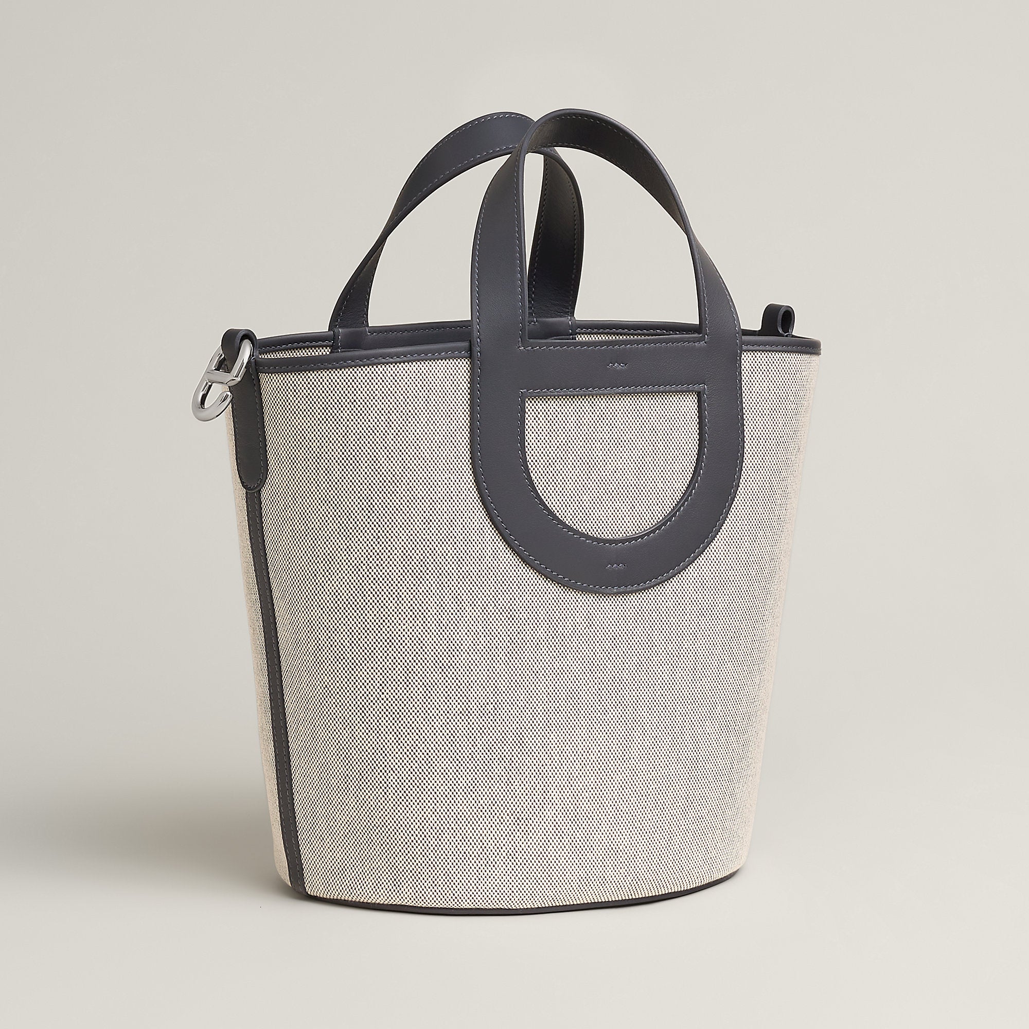 Hermes In The Loop 23 Bag Cru