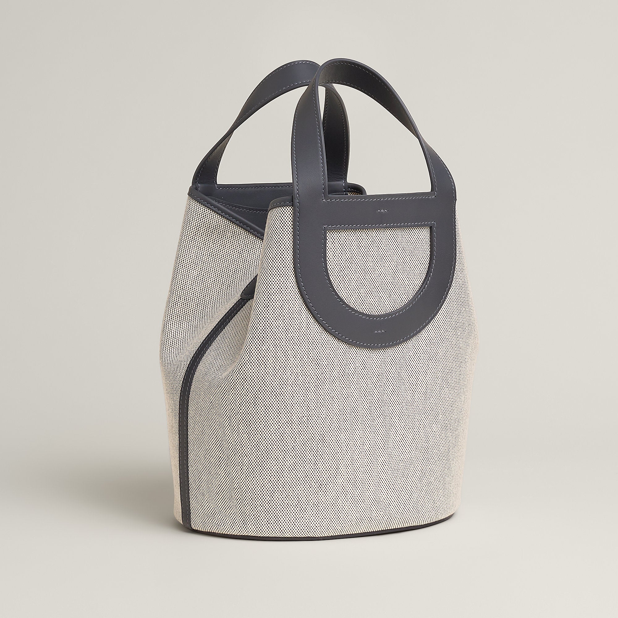 Hermes In The Loop 23 Bag Cru