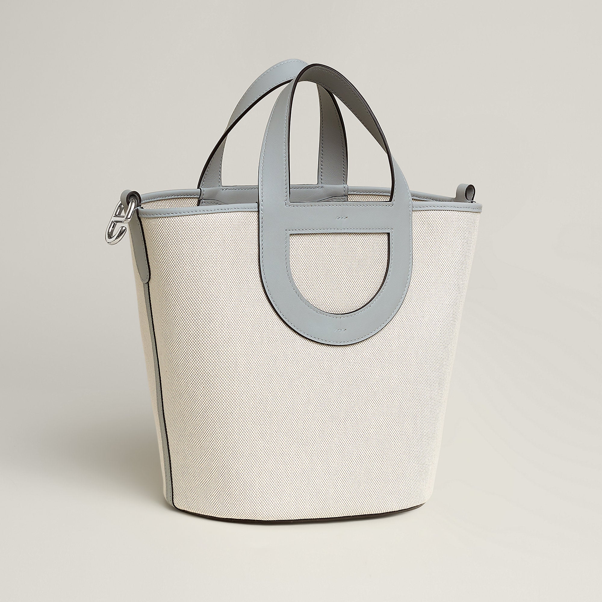 Hermes In The Loop 23 Bag Cru