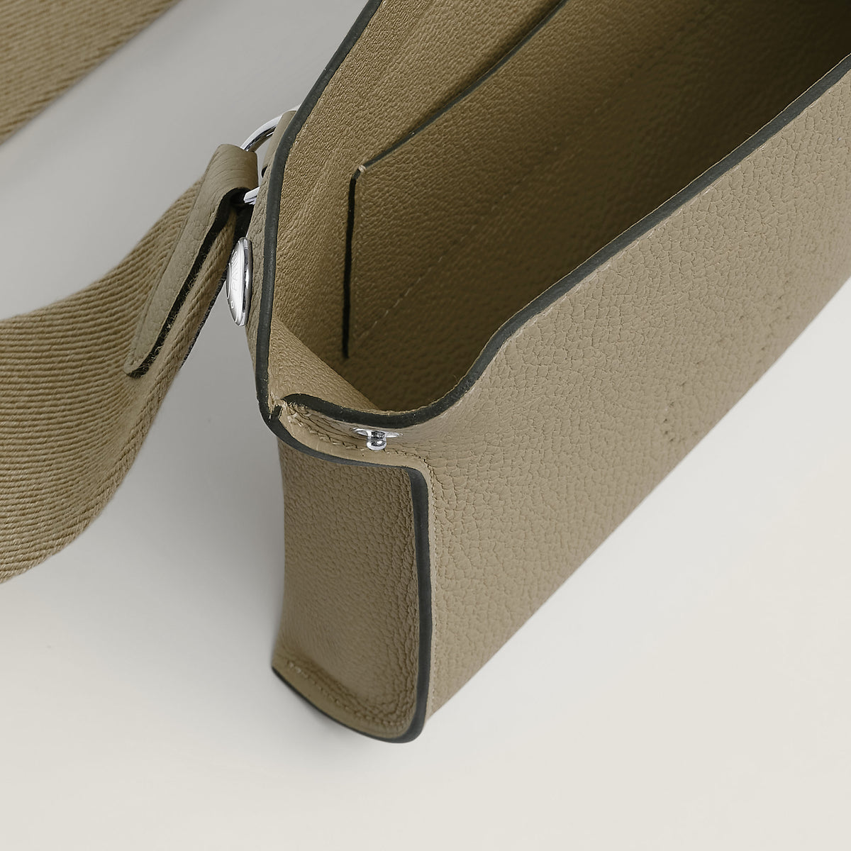 Hermes Videpoches Bag Beige Marfa