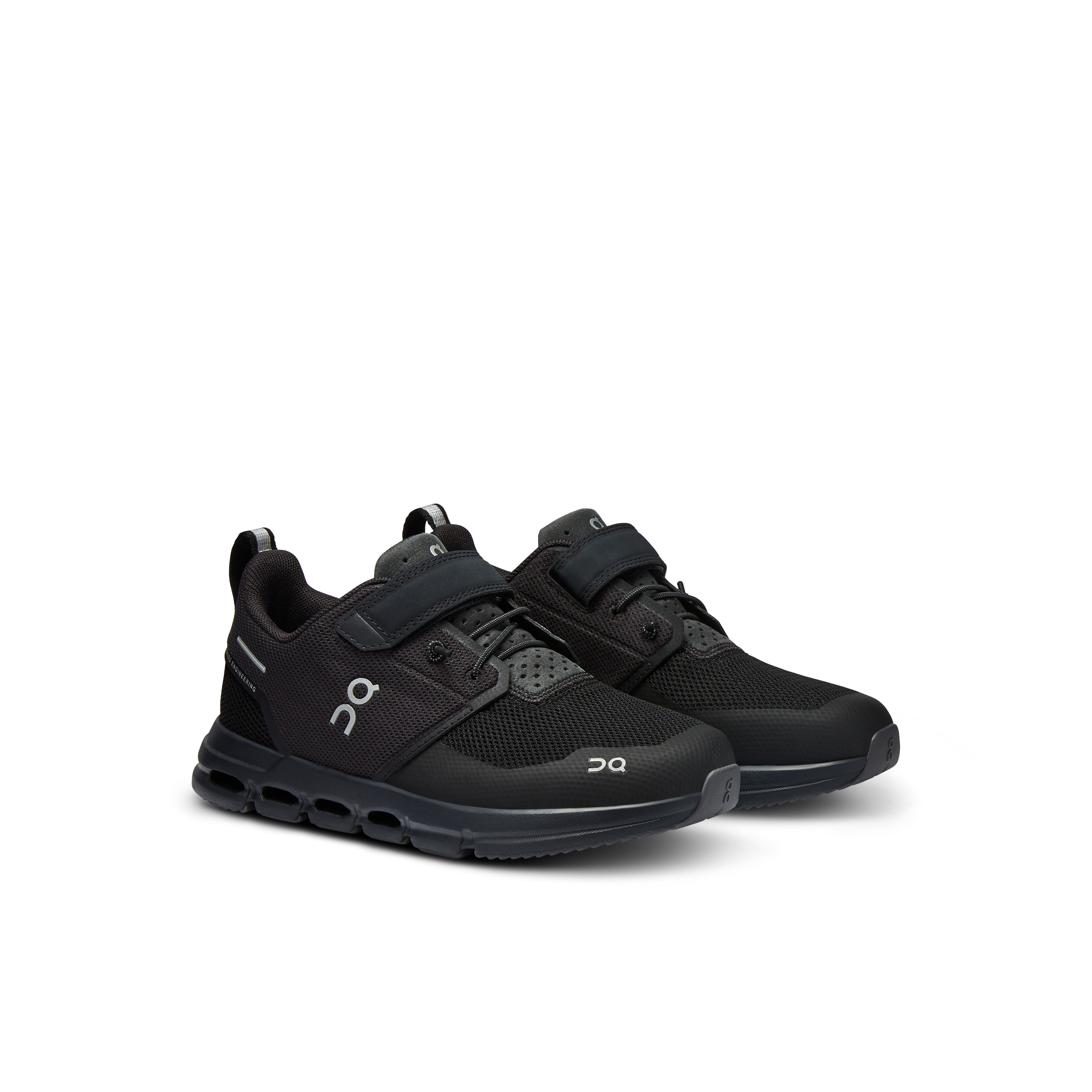 On Cloud Play All Black