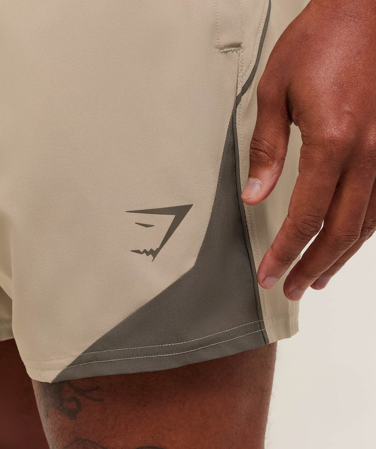 Gymshark Arrival Block 6" Shorts Cement Brown