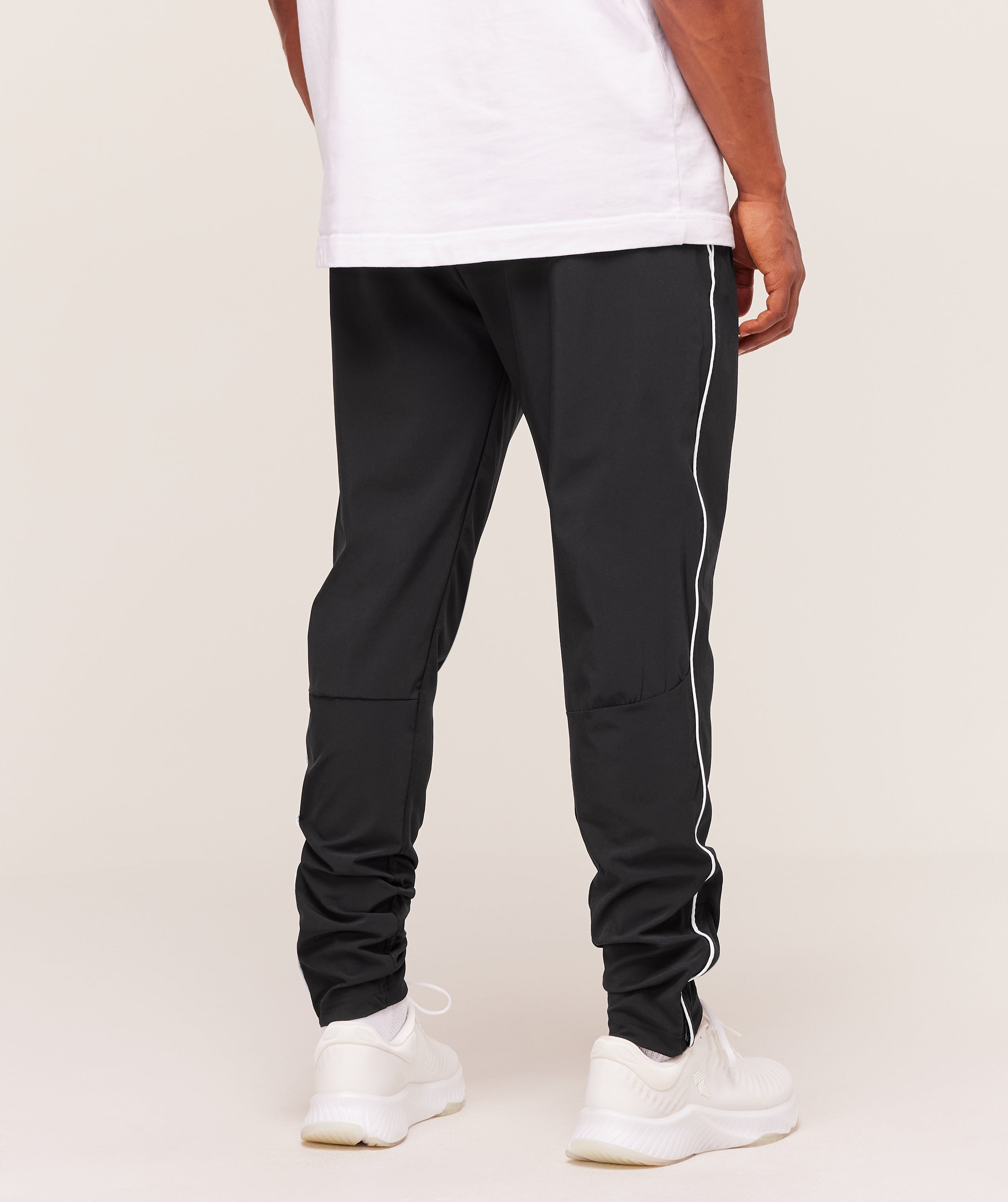 Gymshark Arrival Woven Block Joggers Black