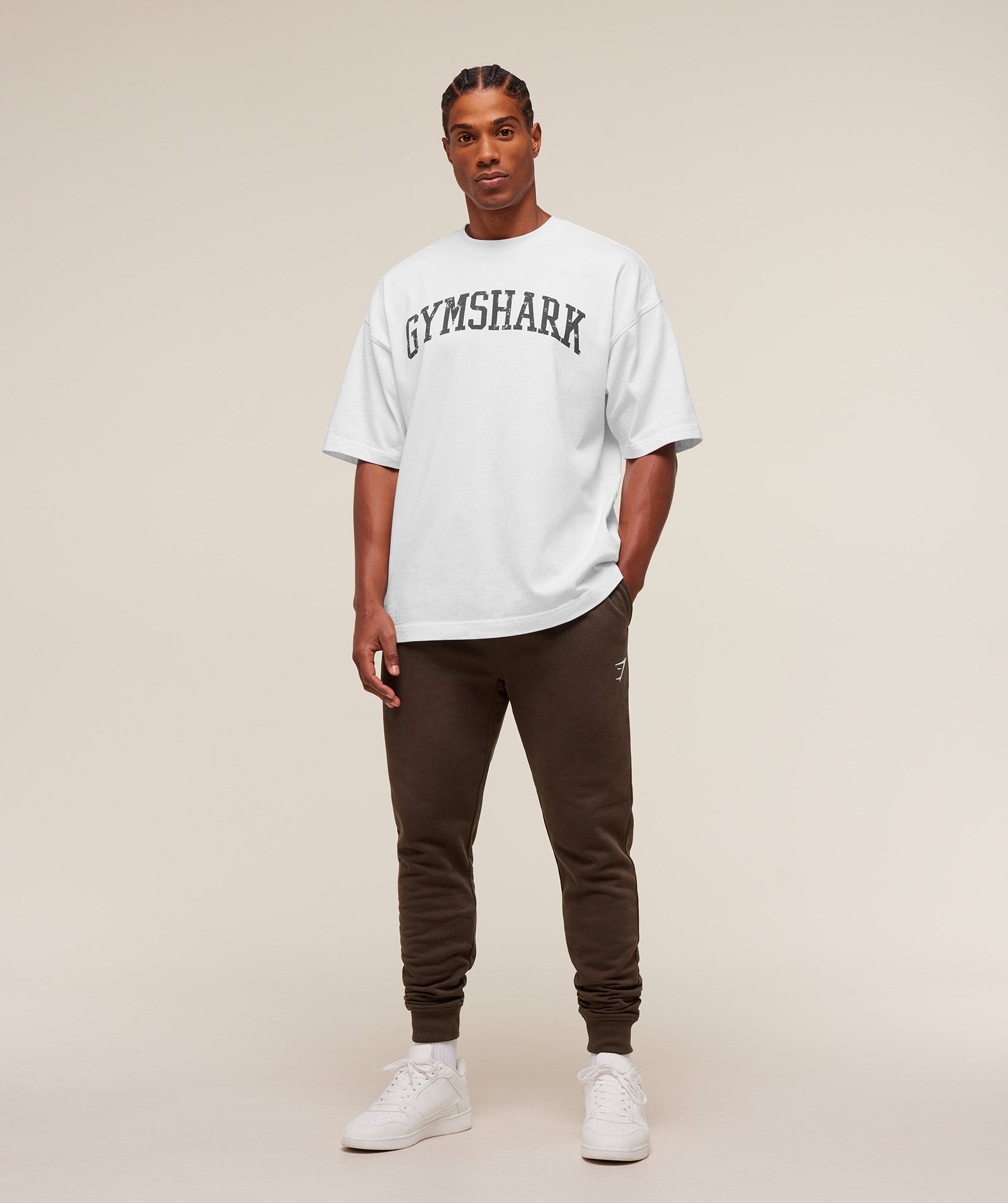 Gymshark Crest Joggers Archive Brown