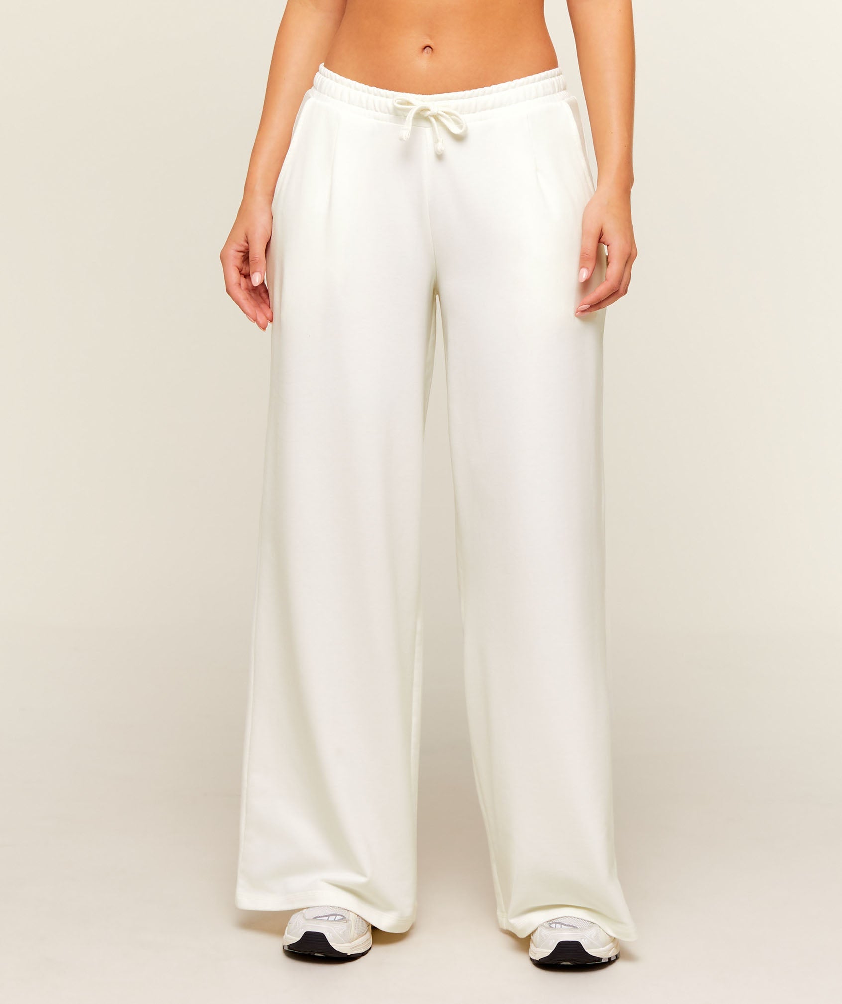 Women's Gymshark Lightweight Wide Leg Pants Regular Soft White