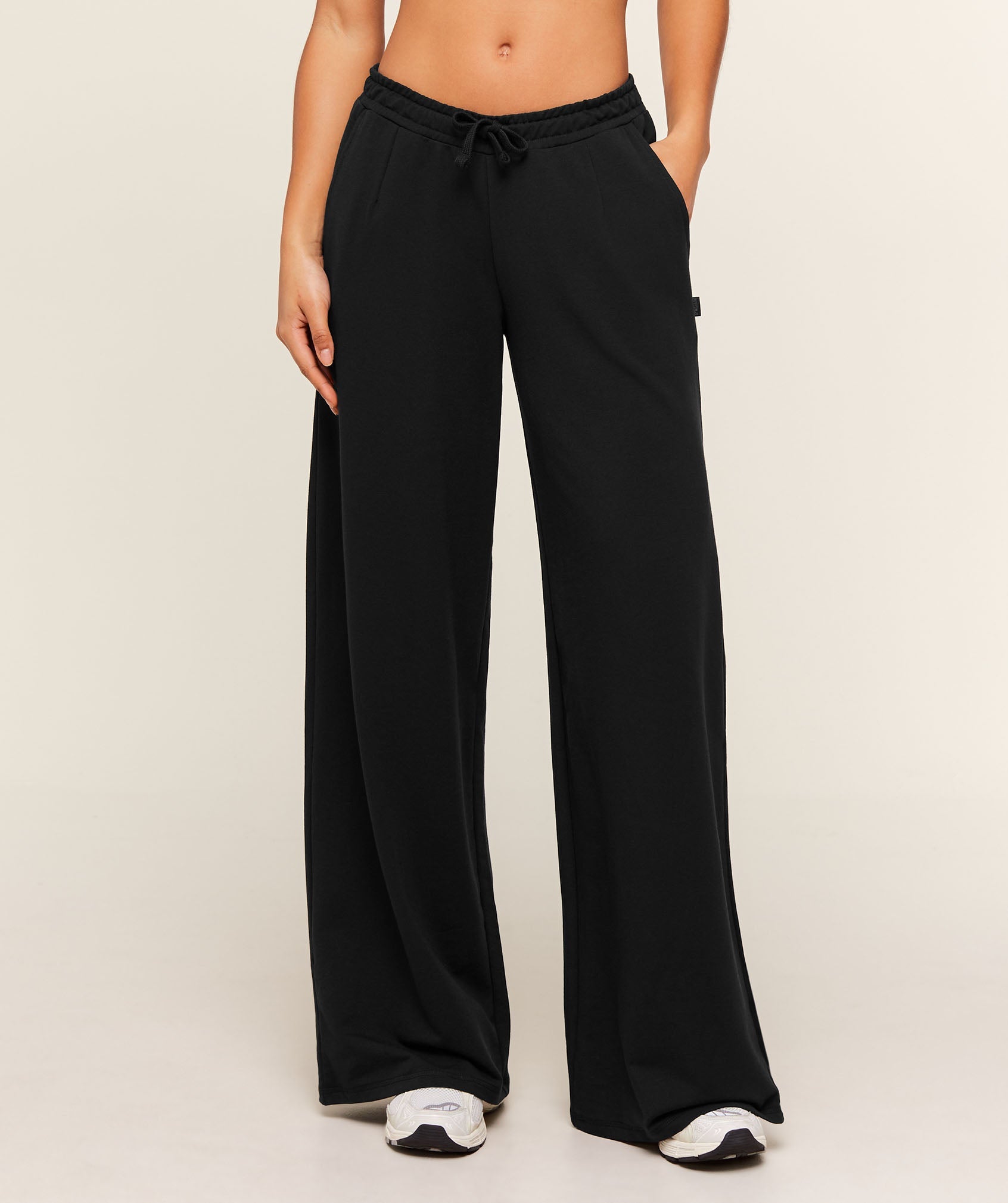 Women's Gymshark Lightweight Wide Leg Pant Tall Black