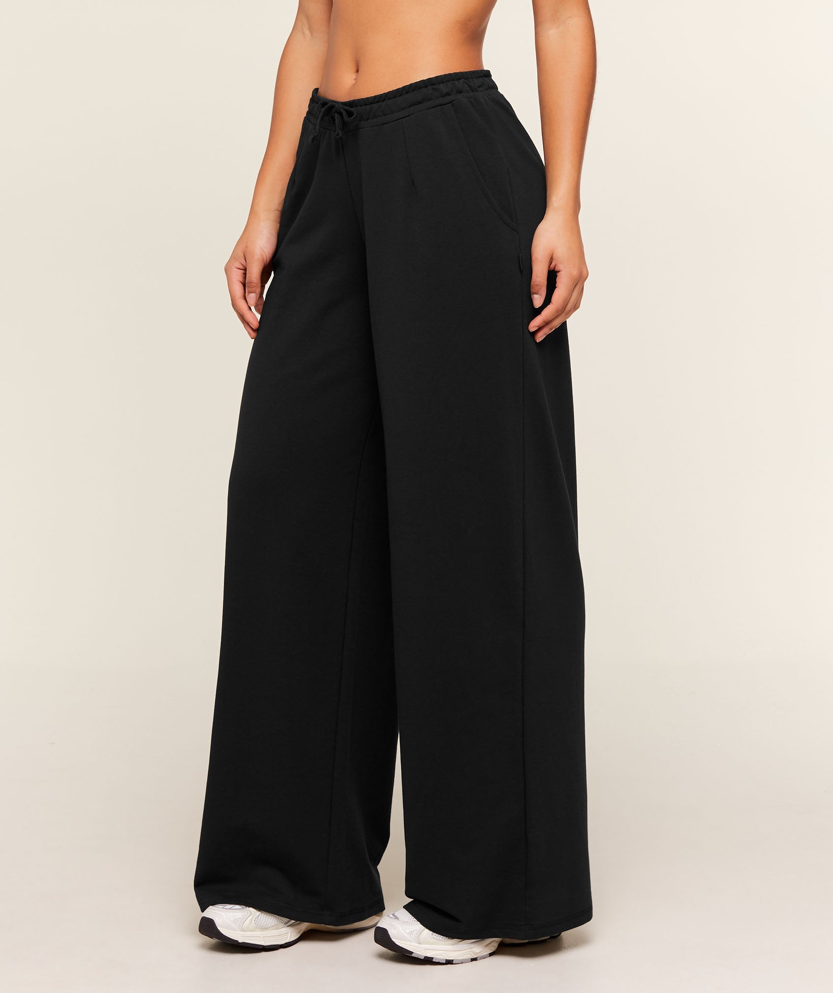 Women's Gymshark Lightweight Wide Leg Pant Tall Black