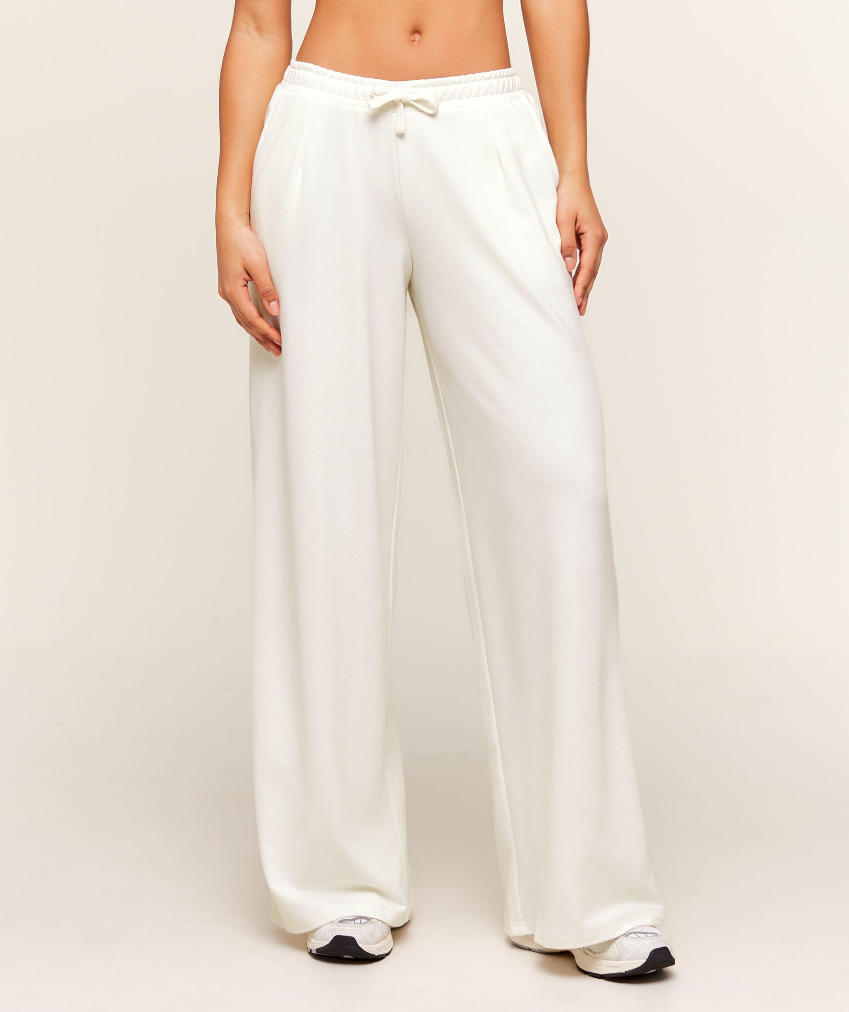 Women's Gymshark Lightweight Wide Leg Pant Tall Soft White