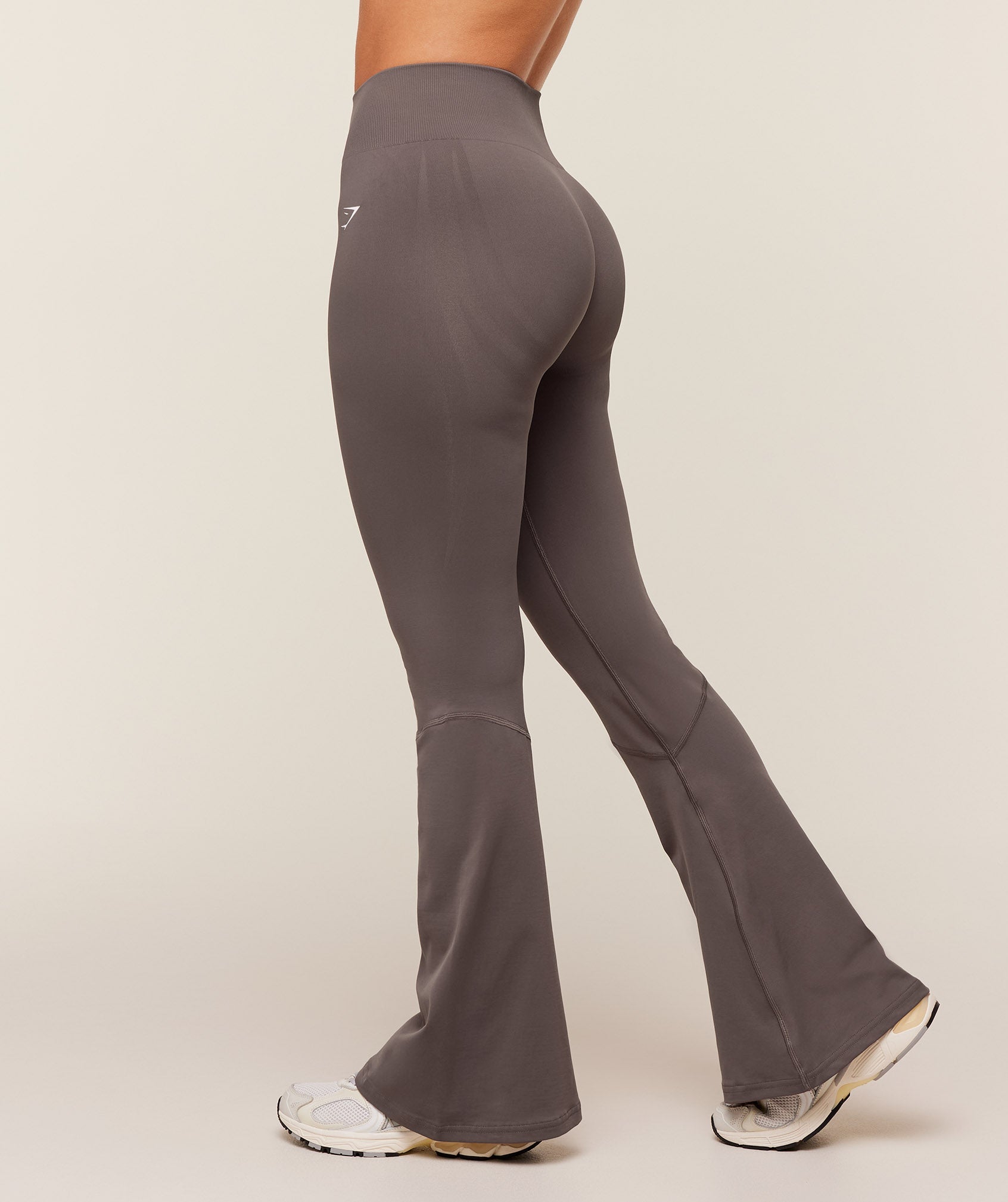 Women's Gymshark Everyday Seamless Flared Legging 2.0 Cool Brown