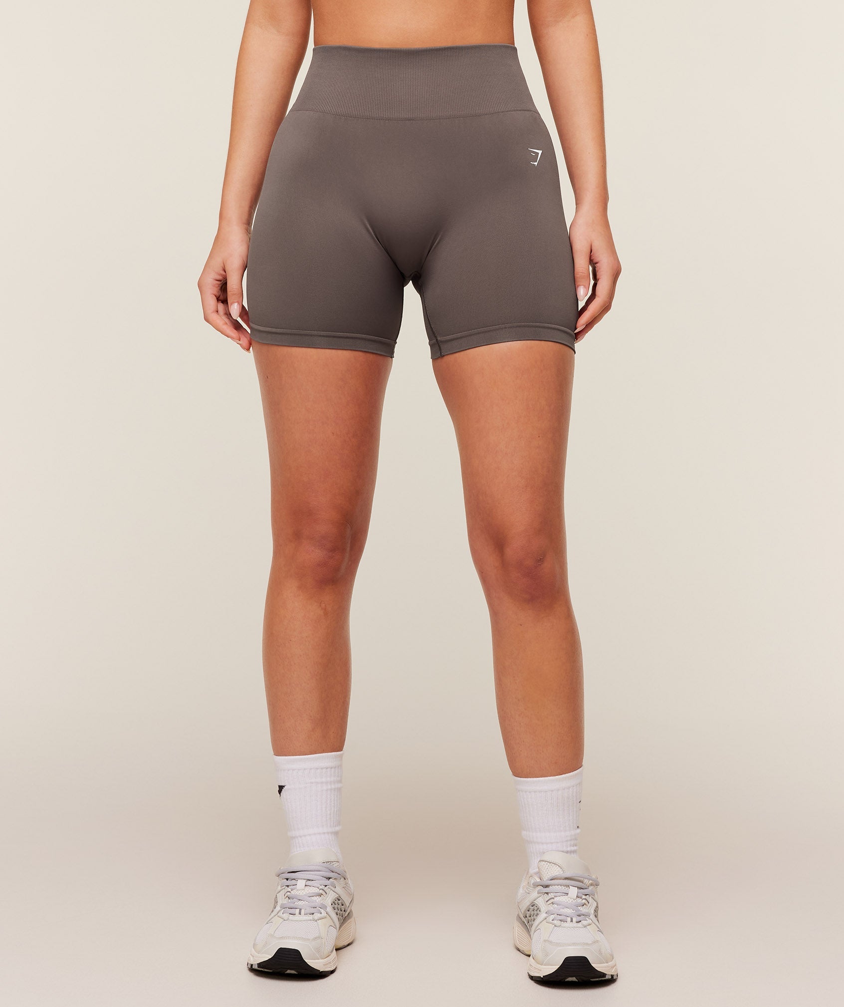 Women's Gymshark Everyday Seamless Shorts 2.0 Cool Brown