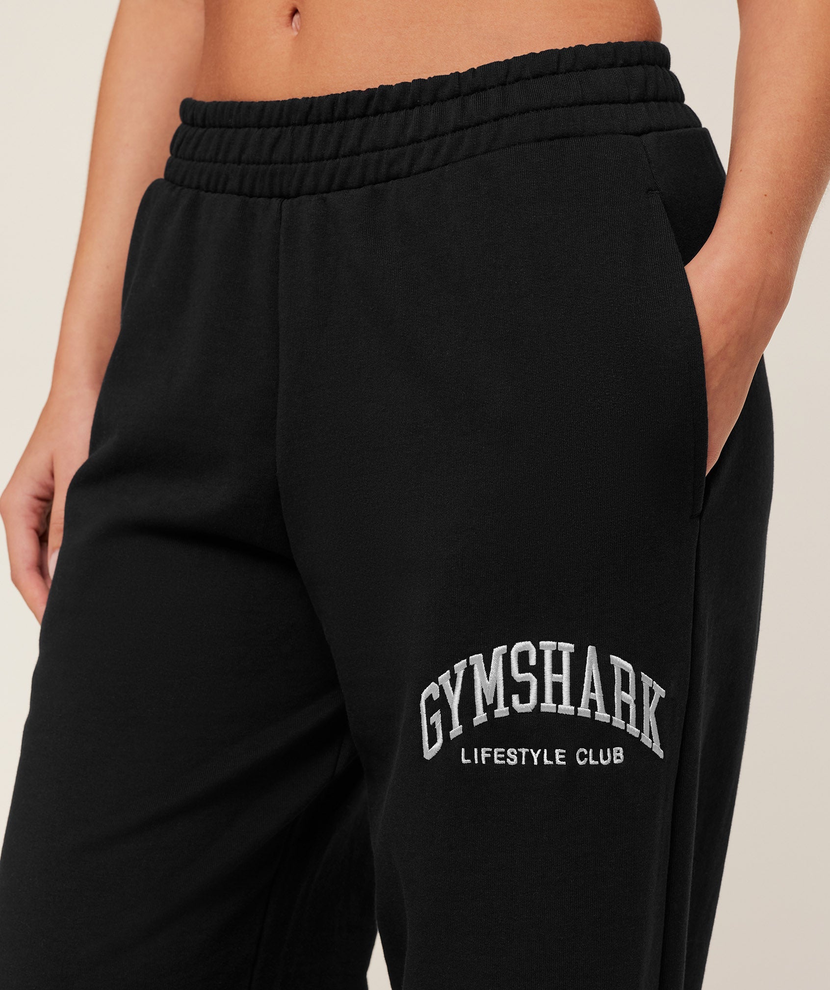 Women's Gymshark Collegiate Graphic Straight Leg Jogger Gs Black
