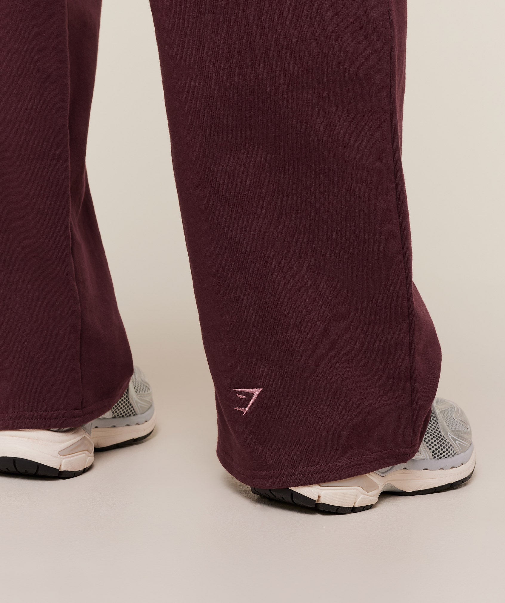 Women's Gymshark Collegiate Graphic Straight Leg Jogger Gs Rich Maroon