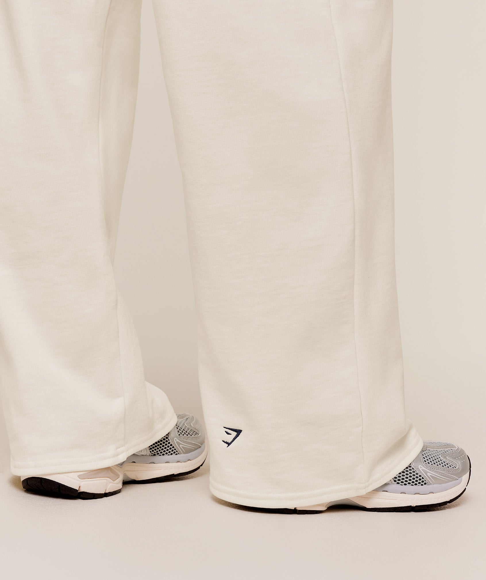 Women's Gymshark Collegiate Graphic Straight Leg Jogger Gs Soft White