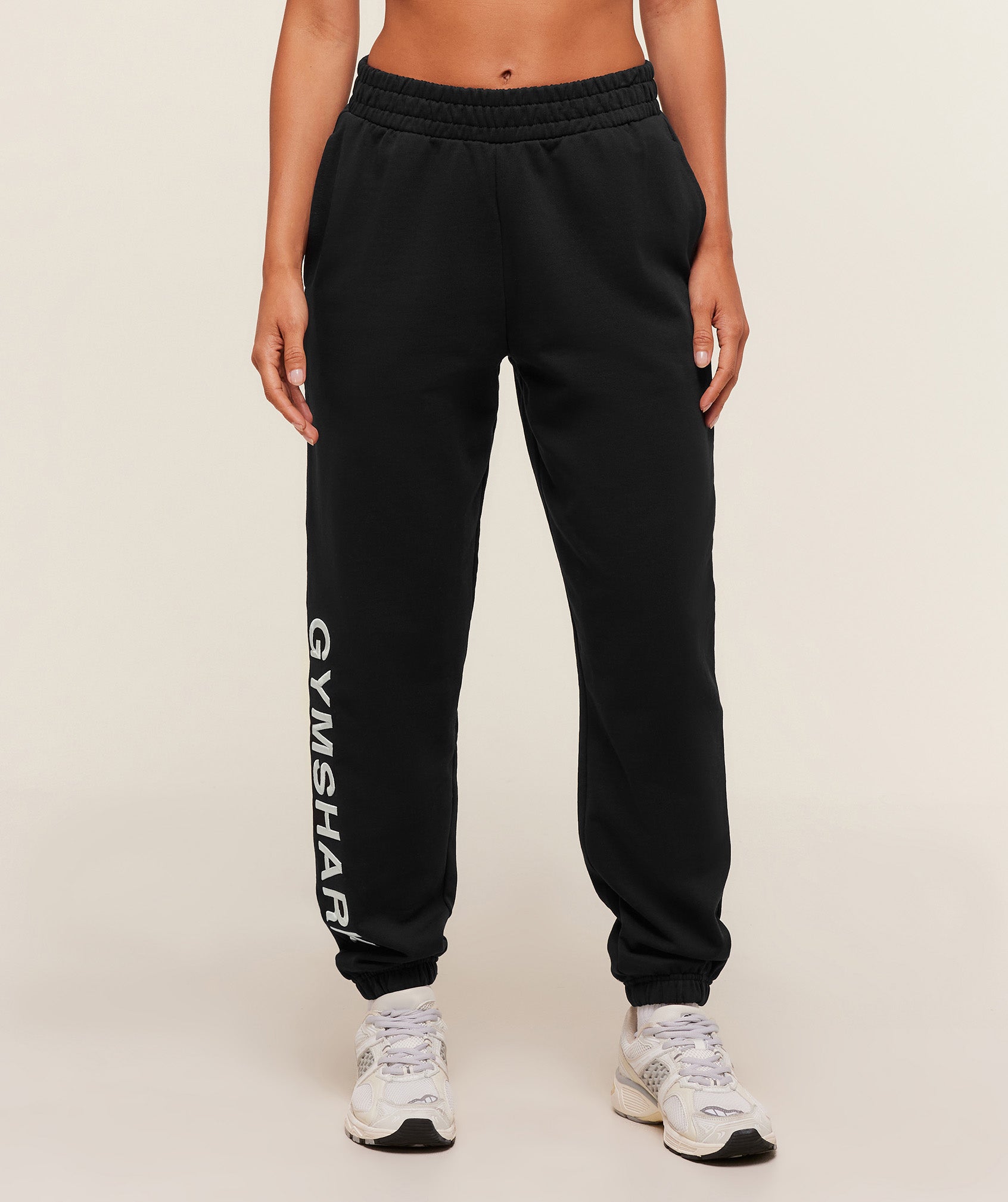 Women's Gymshark Embroidered Logo Joggers Black