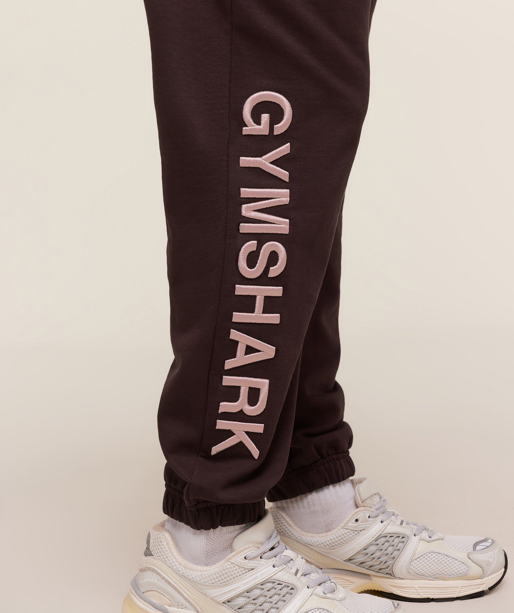 Women's Gymshark Embroidered Logo Joggers Cherry Purple