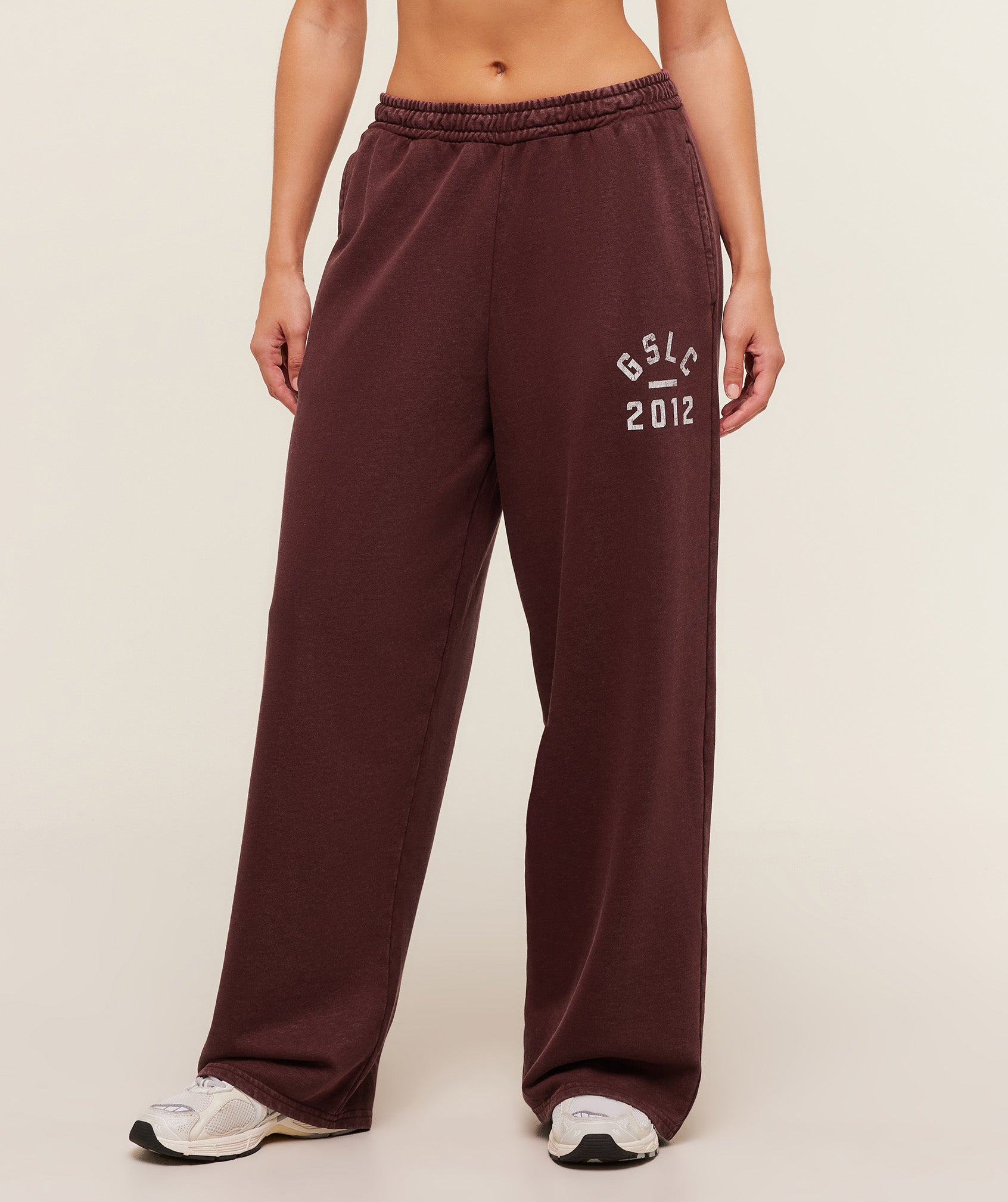Women's Gymshark Lifting Club 2012 Graphic Wide Leg Joggers Rich Maroon
