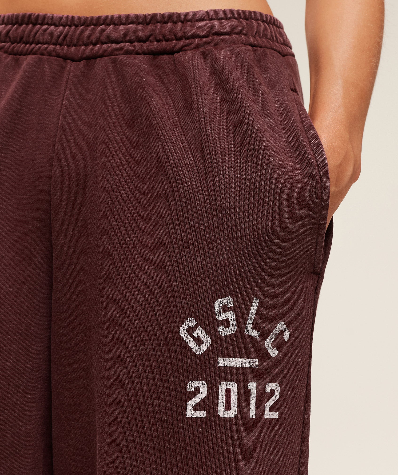 Women's Gymshark Lifting Club 2012 Graphic Wide Leg Jogger Rich Maroon