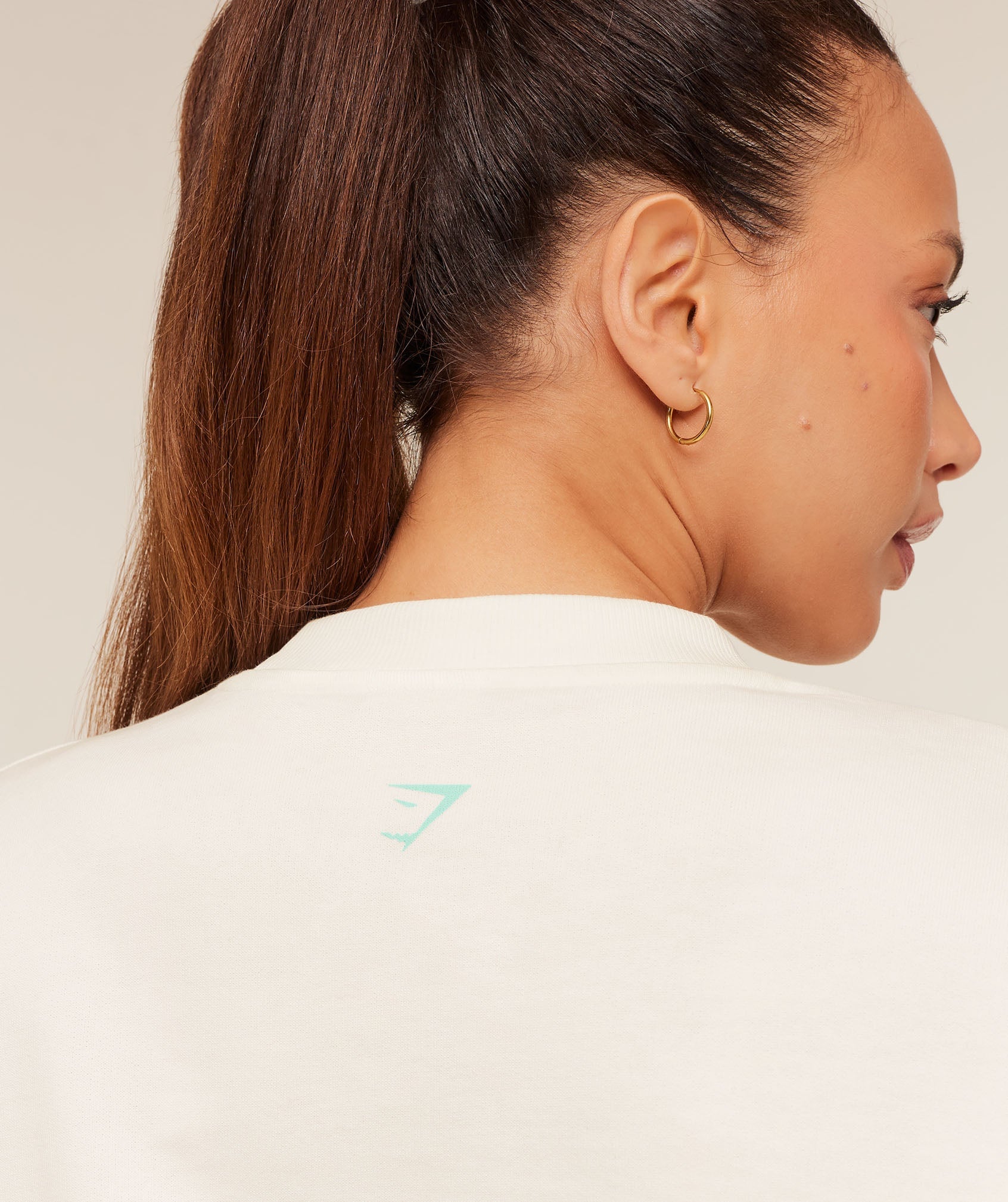 Women's Gymshark Glutey Calls Graphic Sweatshirt Soft White