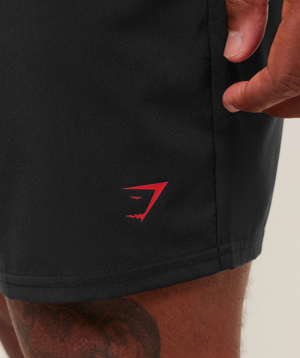 Gymshark Hybrid Graphic 7" Shorts Black