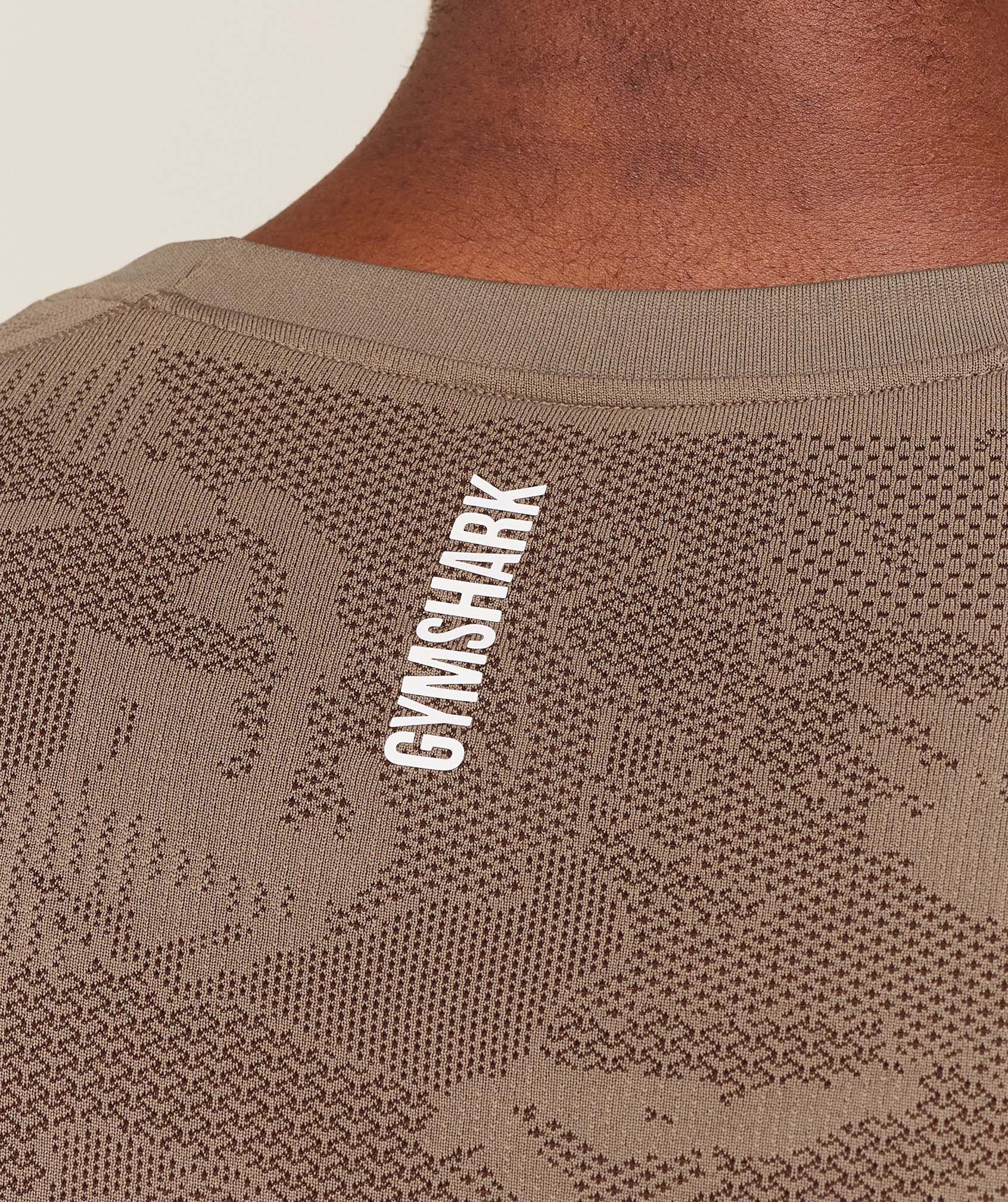 Gymshark Geo Seamless T-Shirt Lifestyle Brown