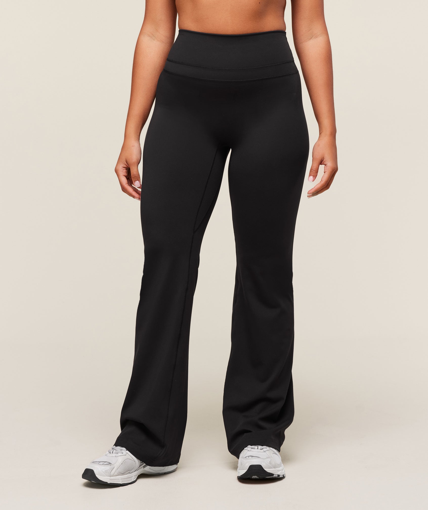 Women's Gymshark Whitney Short Flared Legging Black