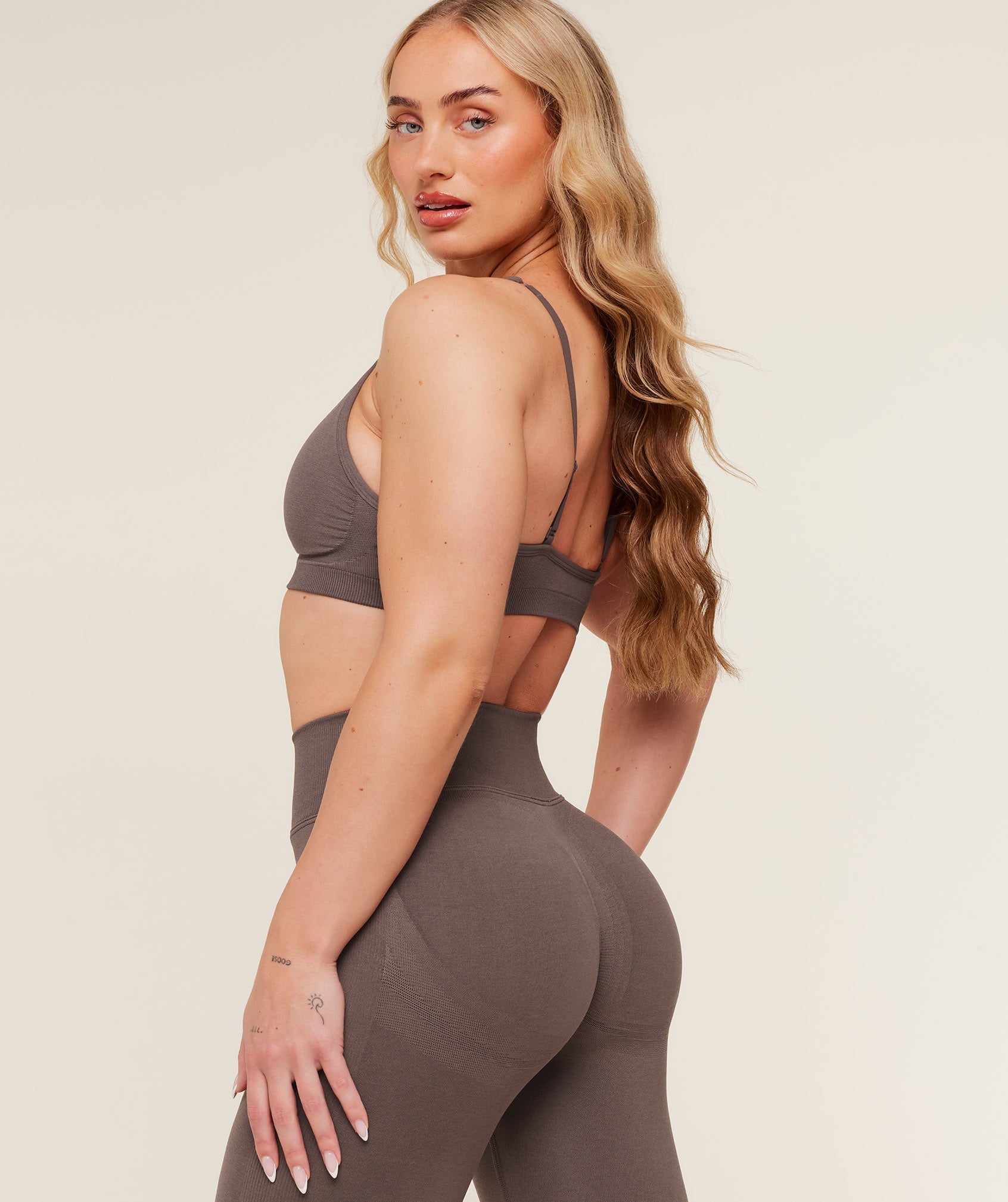 Women's Gymshark Lift Seamless Sports Bra Cool Brown