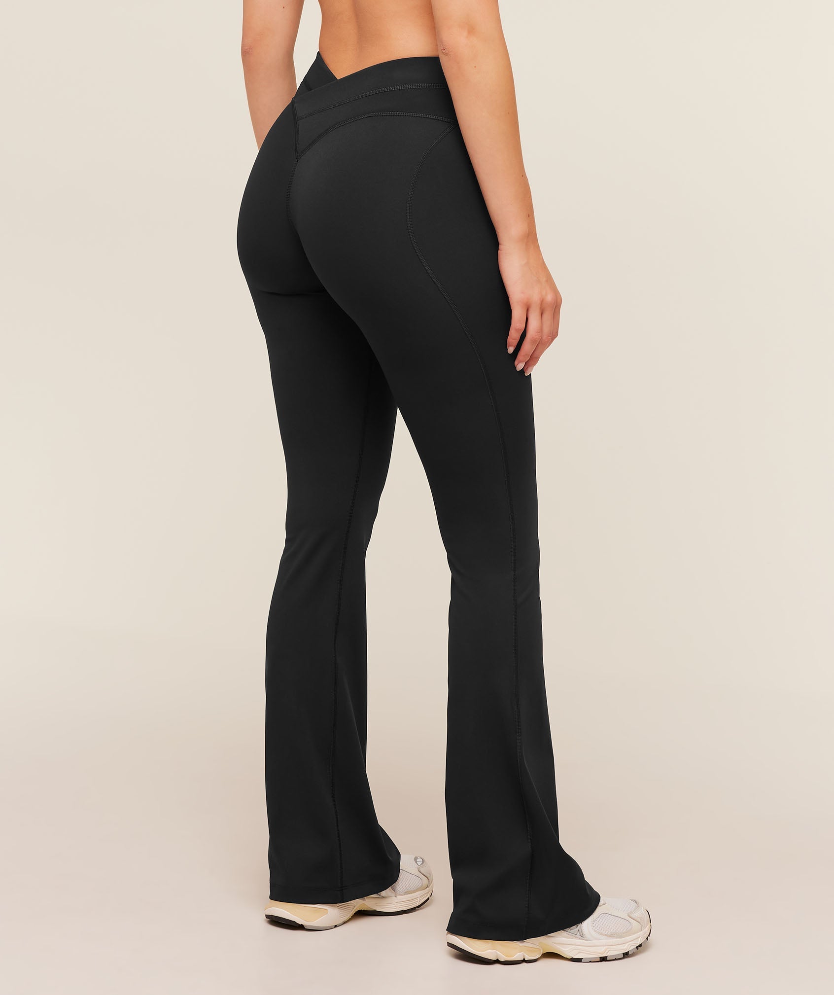 Women's Gymshark Crossover Back Flared Leggings Black
