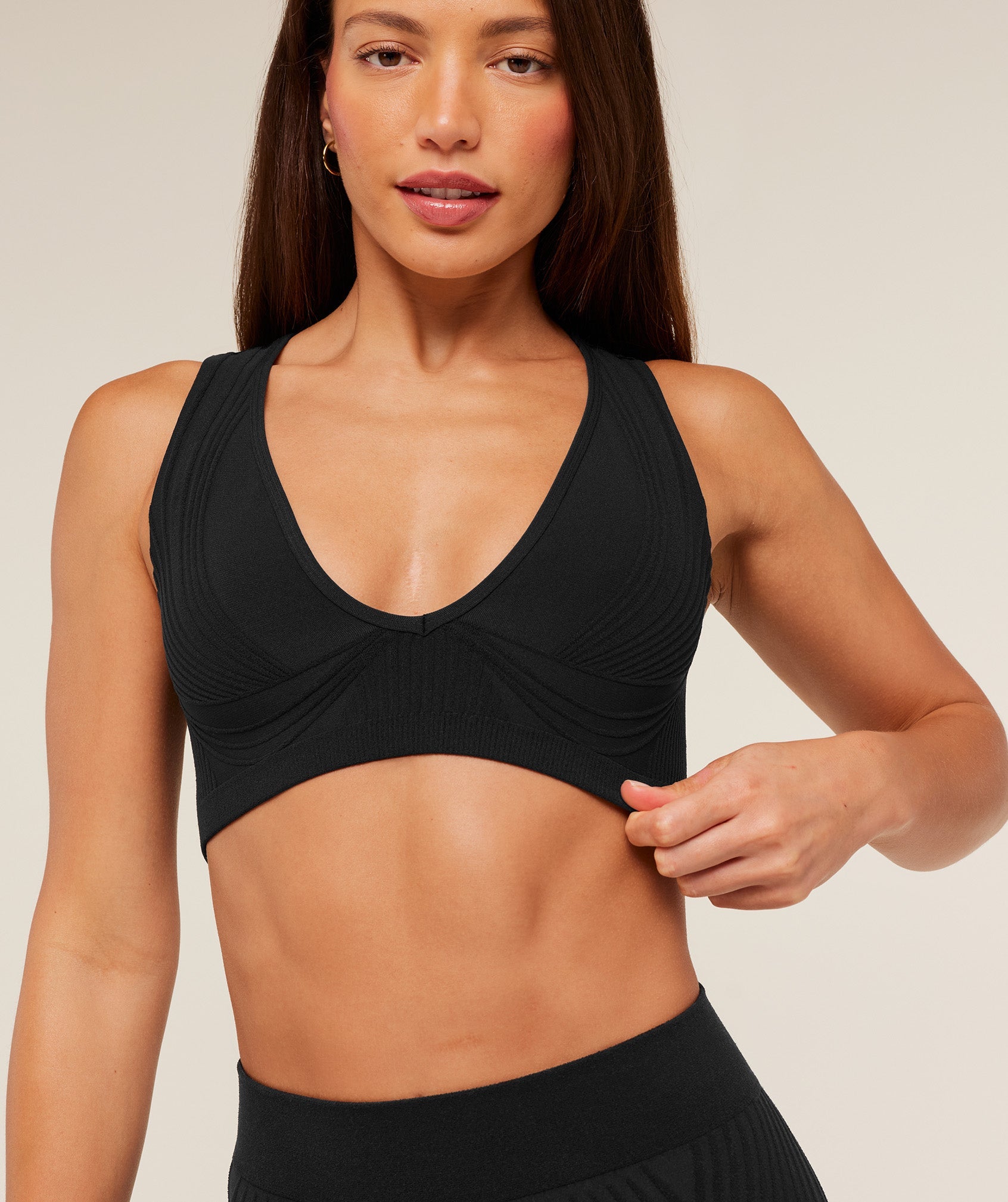 Women's Gymshark Luxe Light Support Sports Bra Gs Black