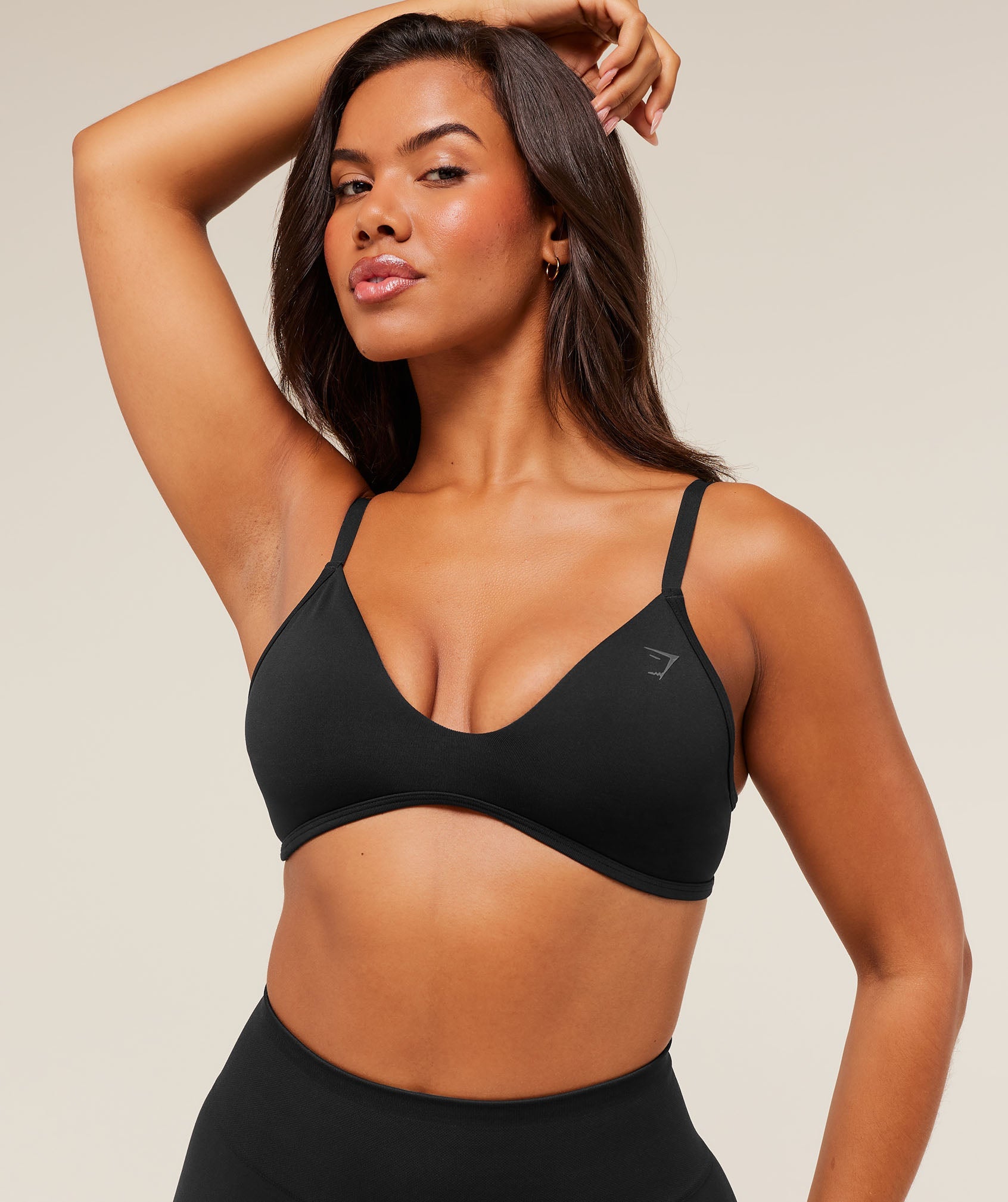 Women's Gymshark Soft Sculpt V-Neck Sports Bra Black
