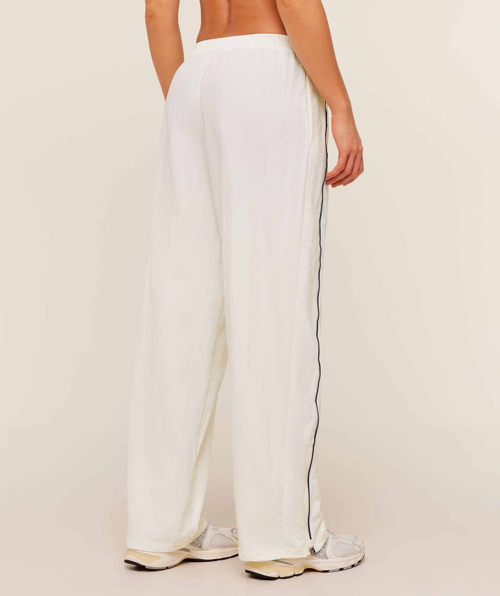 Women's Gymshark To From Pants Soft White