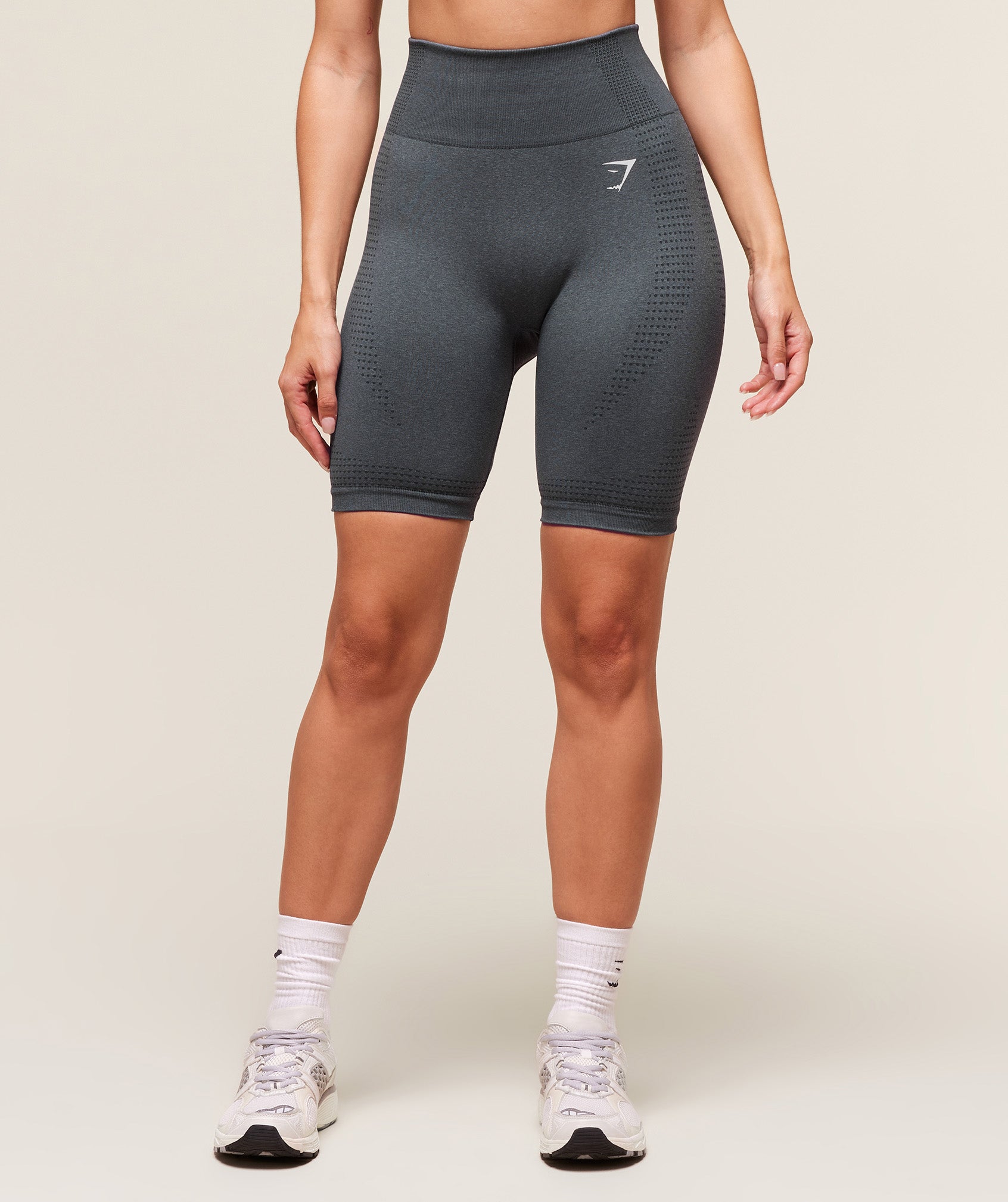 Women's Gymshark Vital 7" Shorts Strong Grey